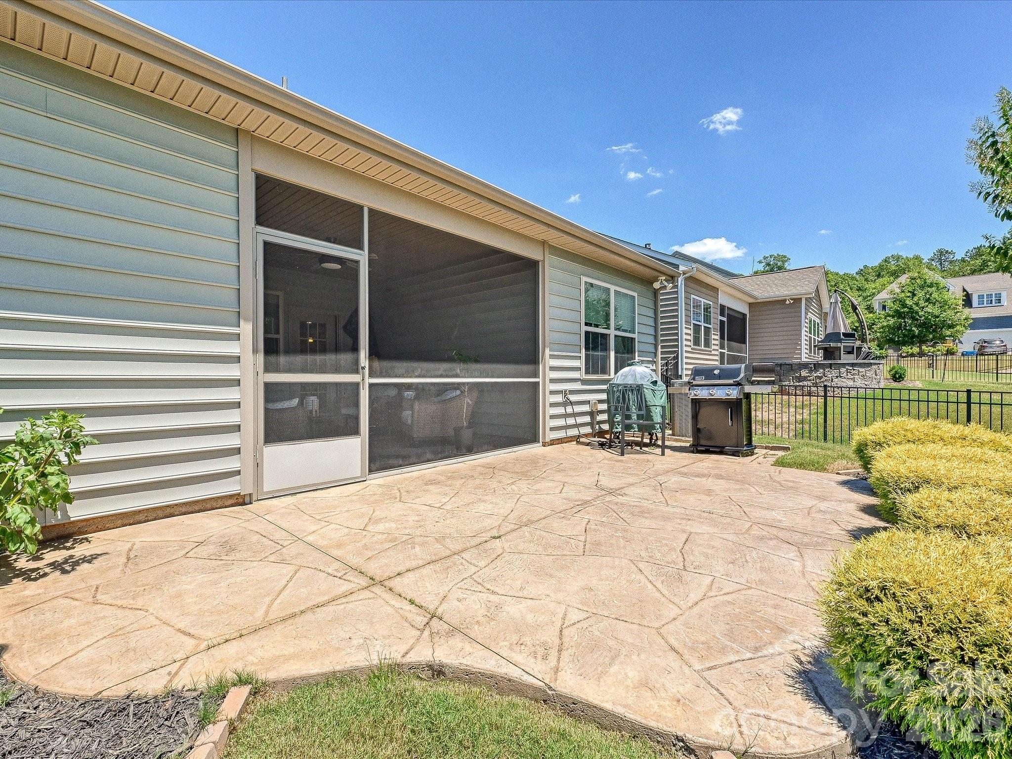 1726 Tailed Hawk Way Property Photo 27