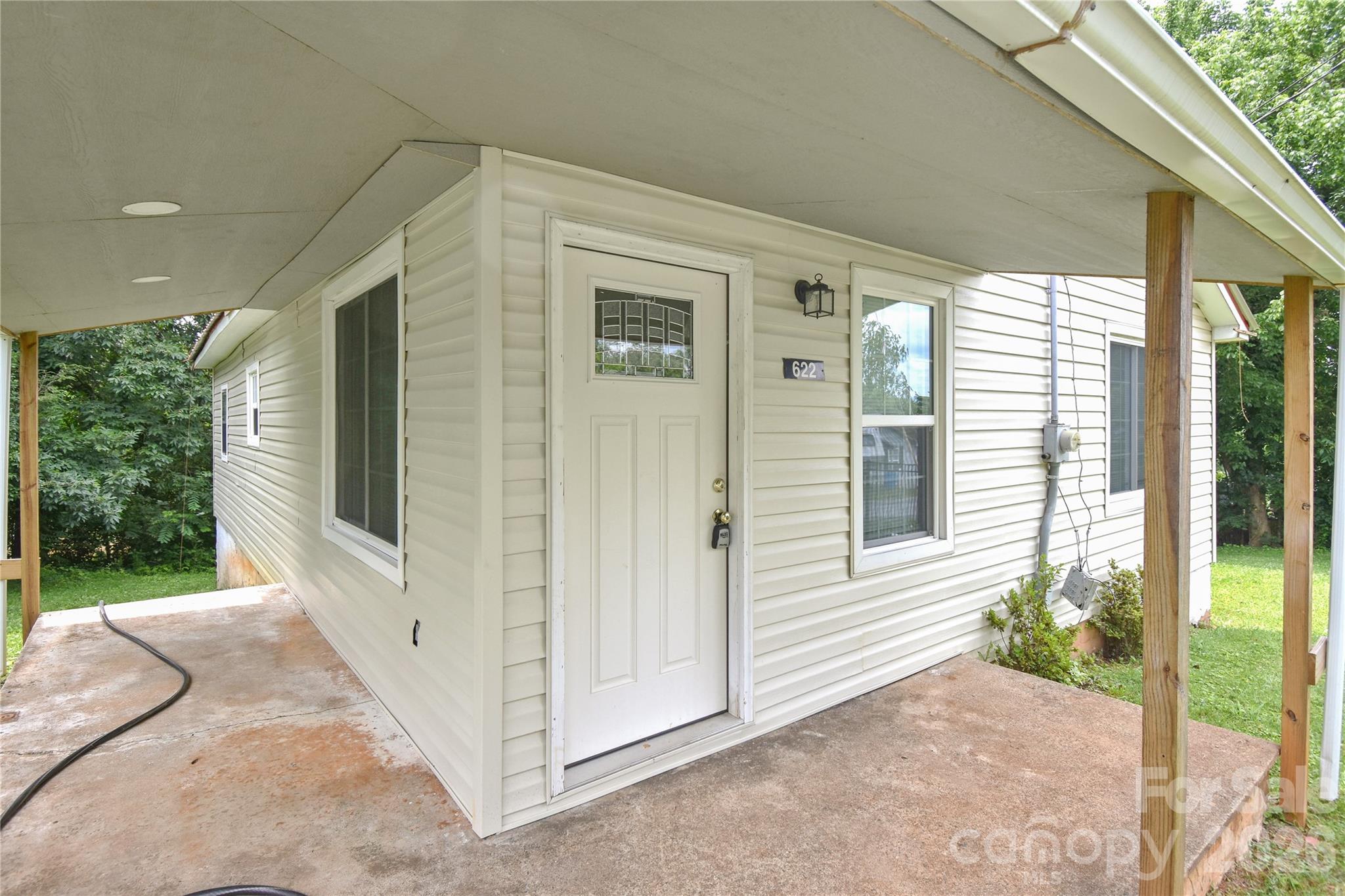 622 Green Street Loop Property Photo 2