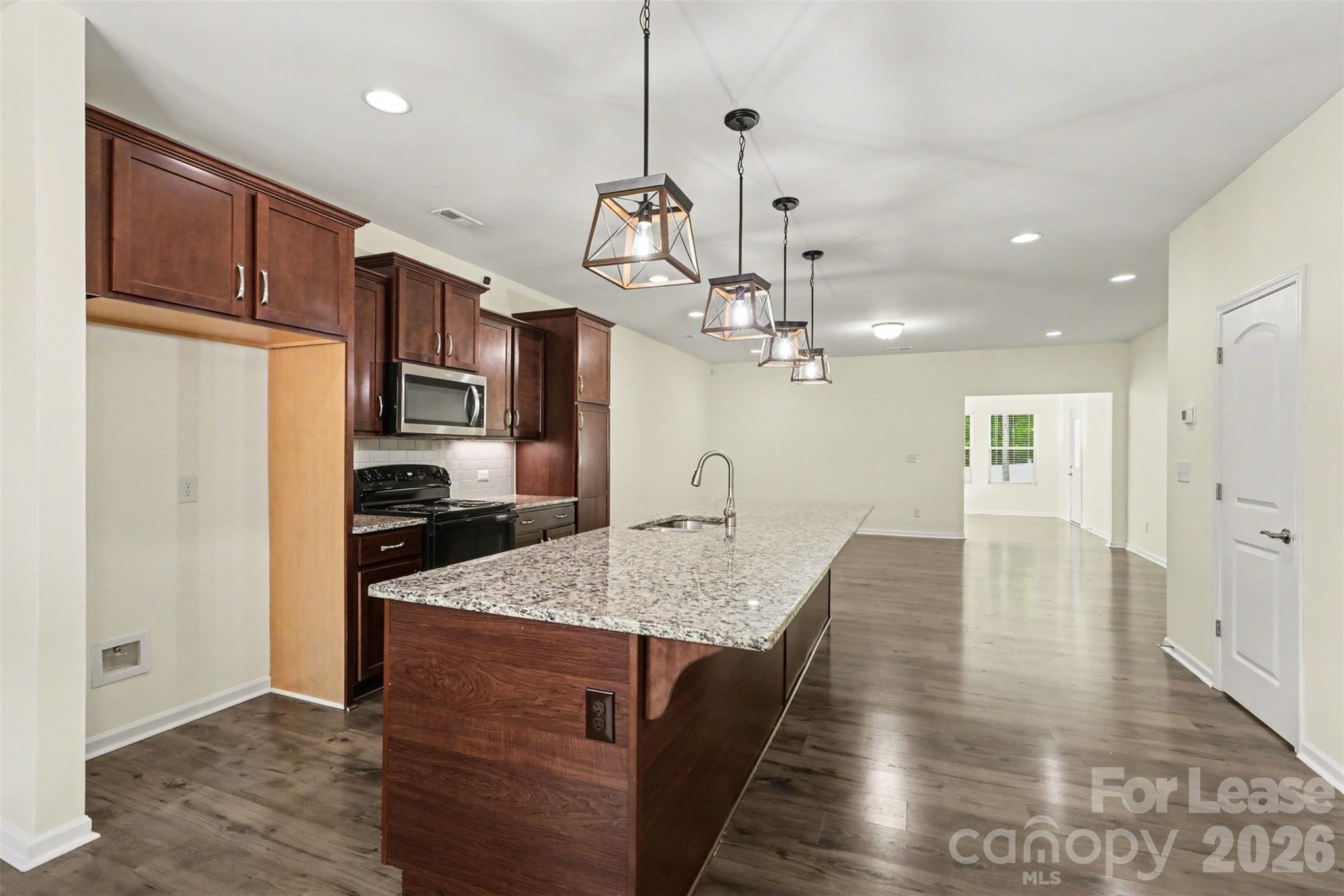 3024 Pinehills Way Property Photo 9
