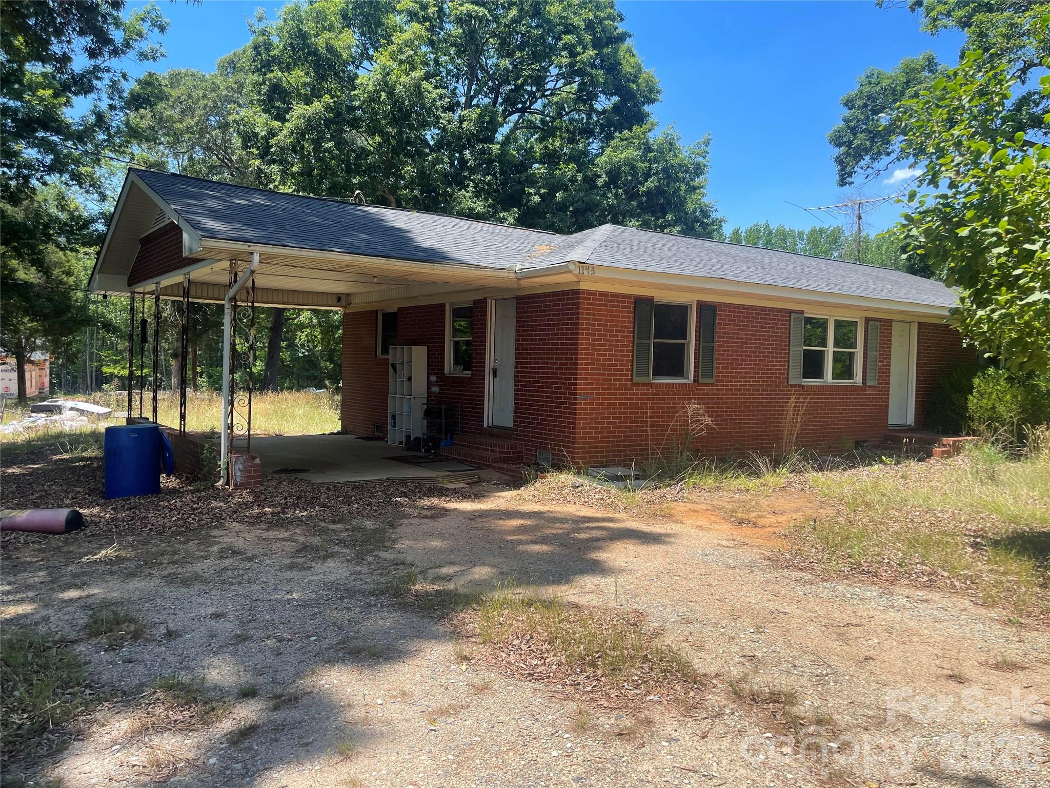 1143 Tyre Drive Property Photo 2
