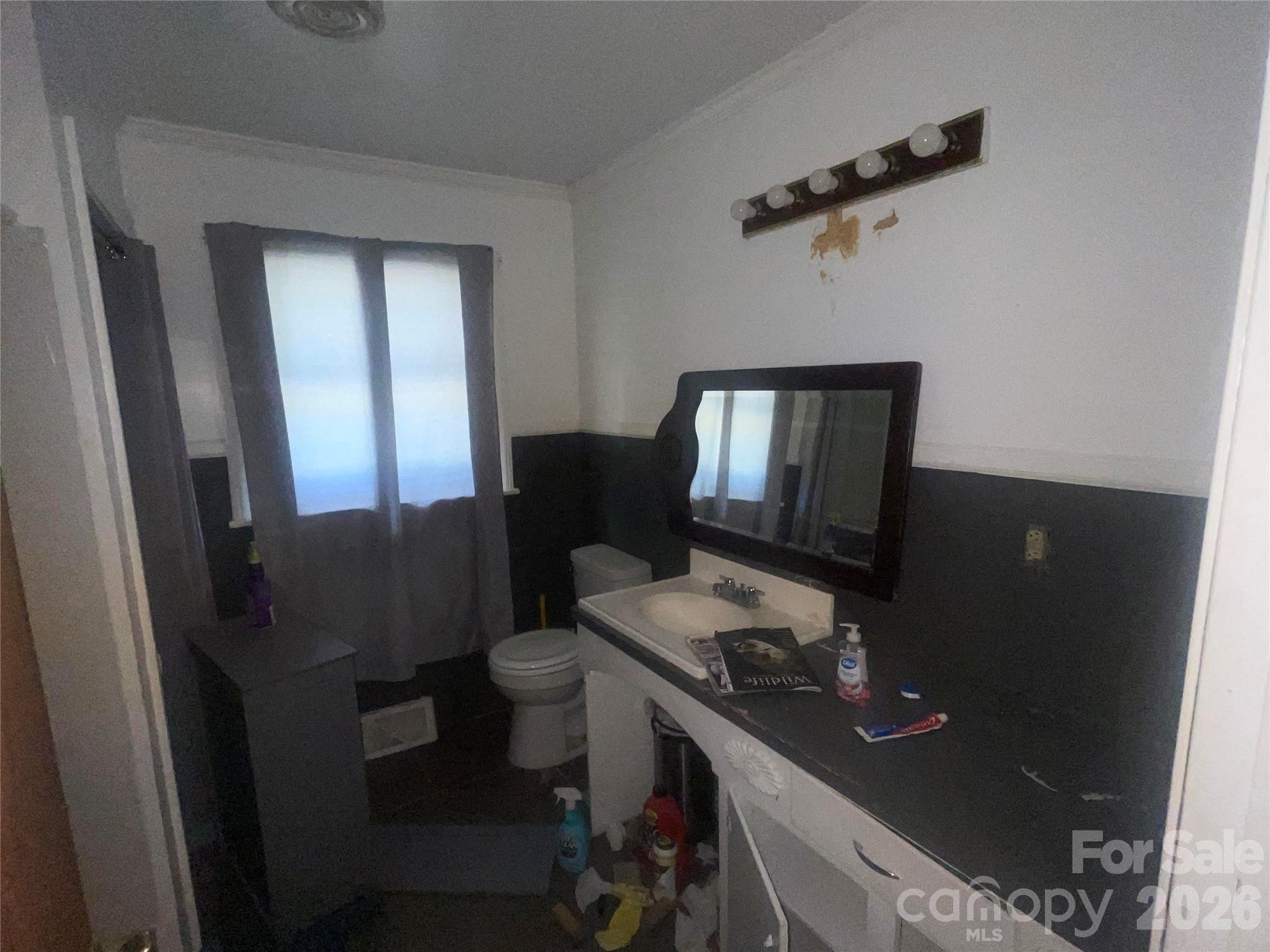1143 Tyre Drive Property Photo 8