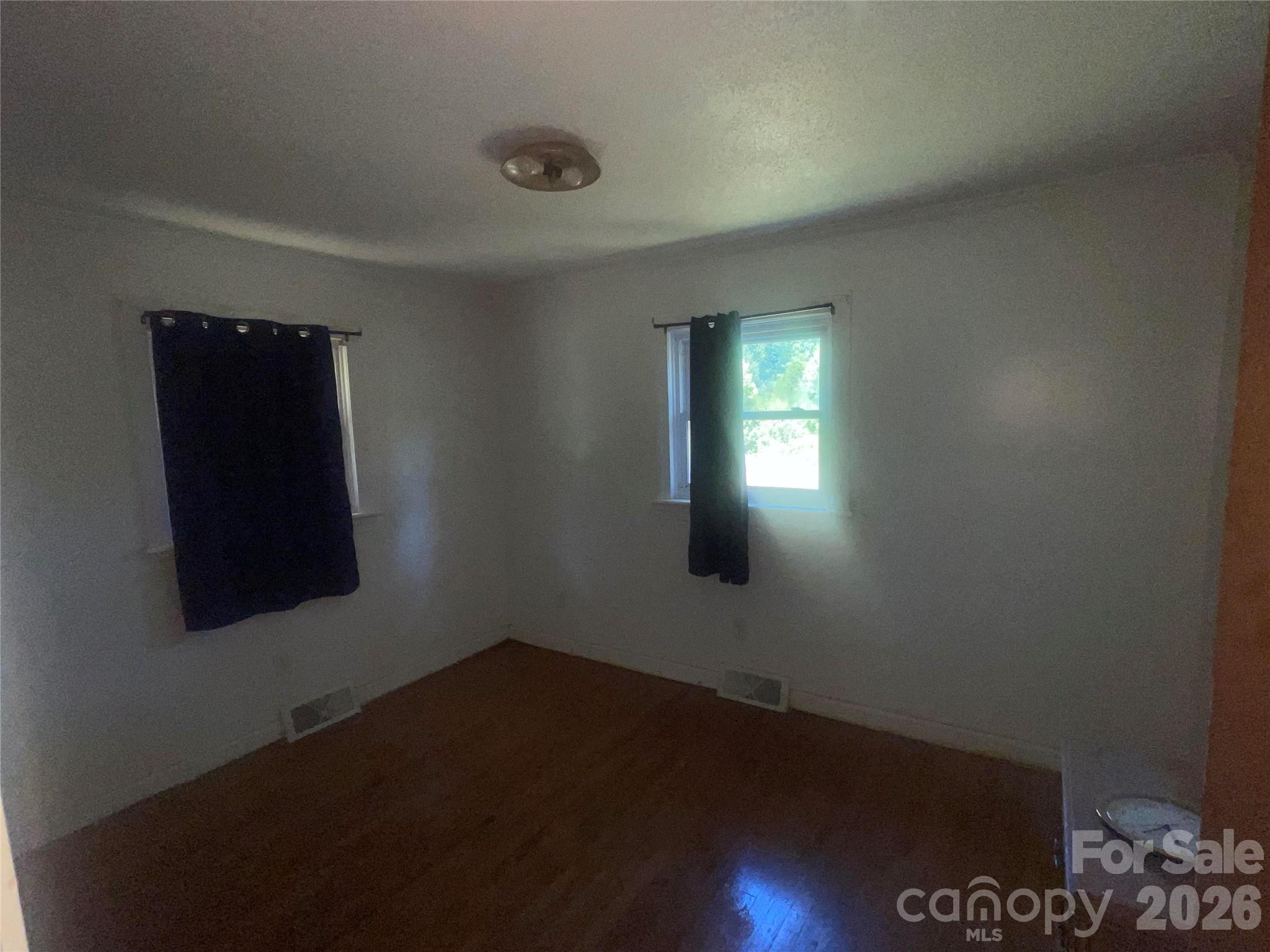 1143 Tyre Drive Property Photo 9