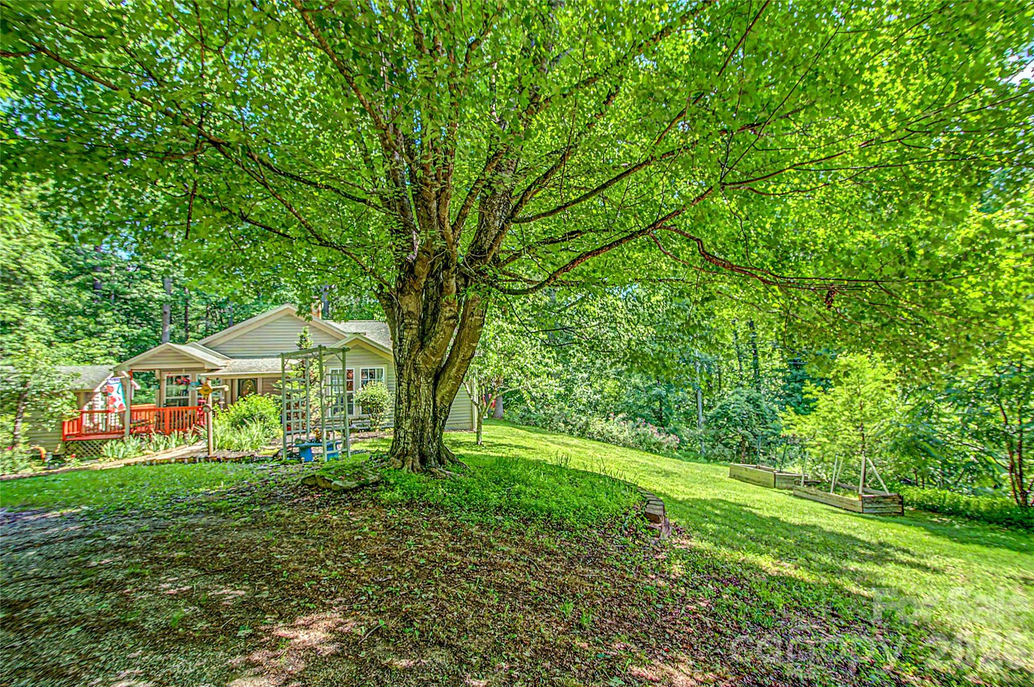 76 Winsome Trail Property Photo 2