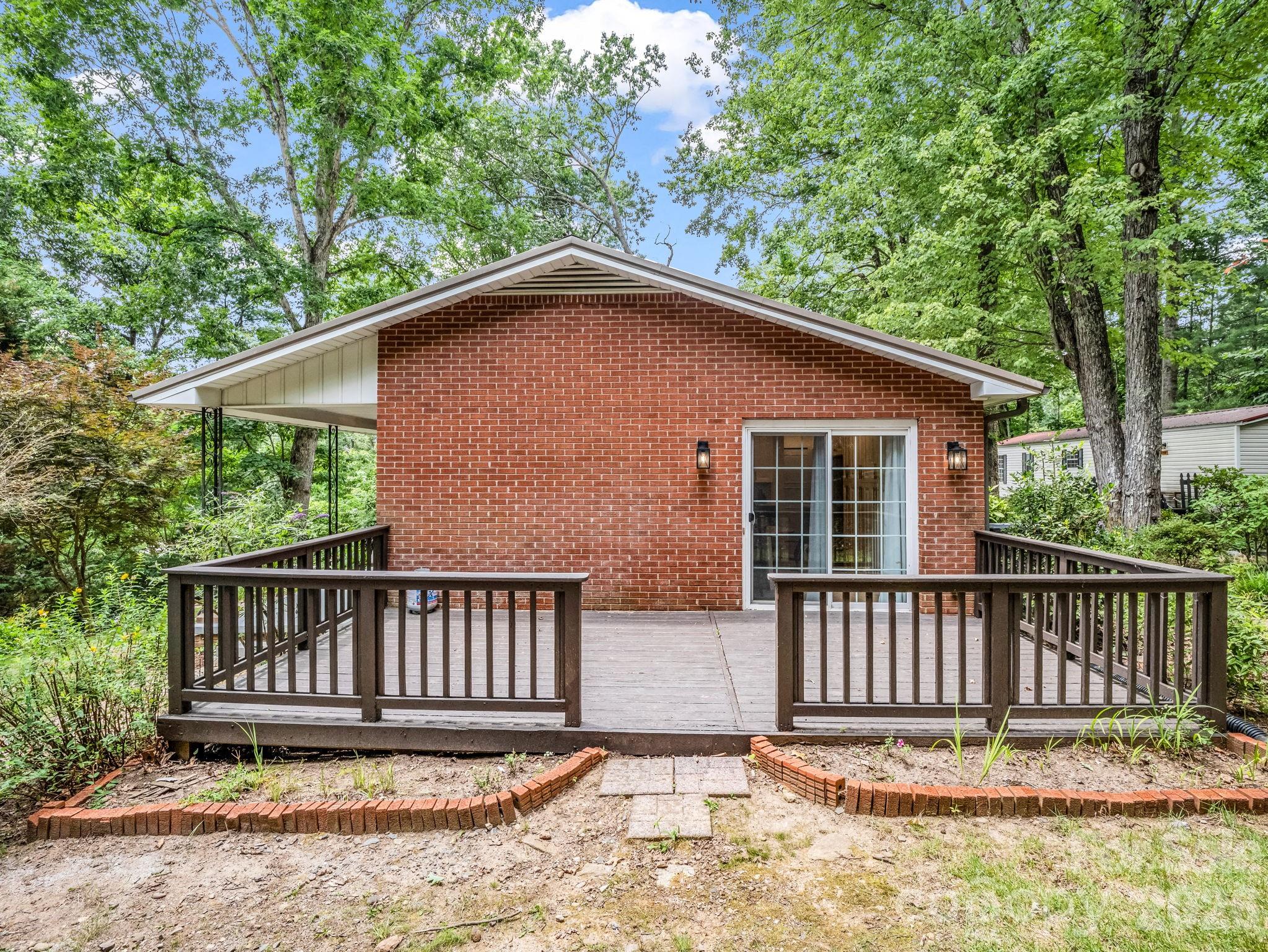 14 Penelope Street Property Photo 36