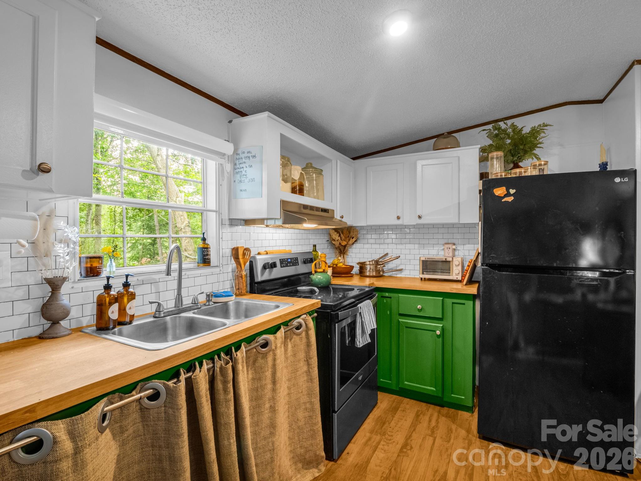 14 Penelope Street Property Photo 44