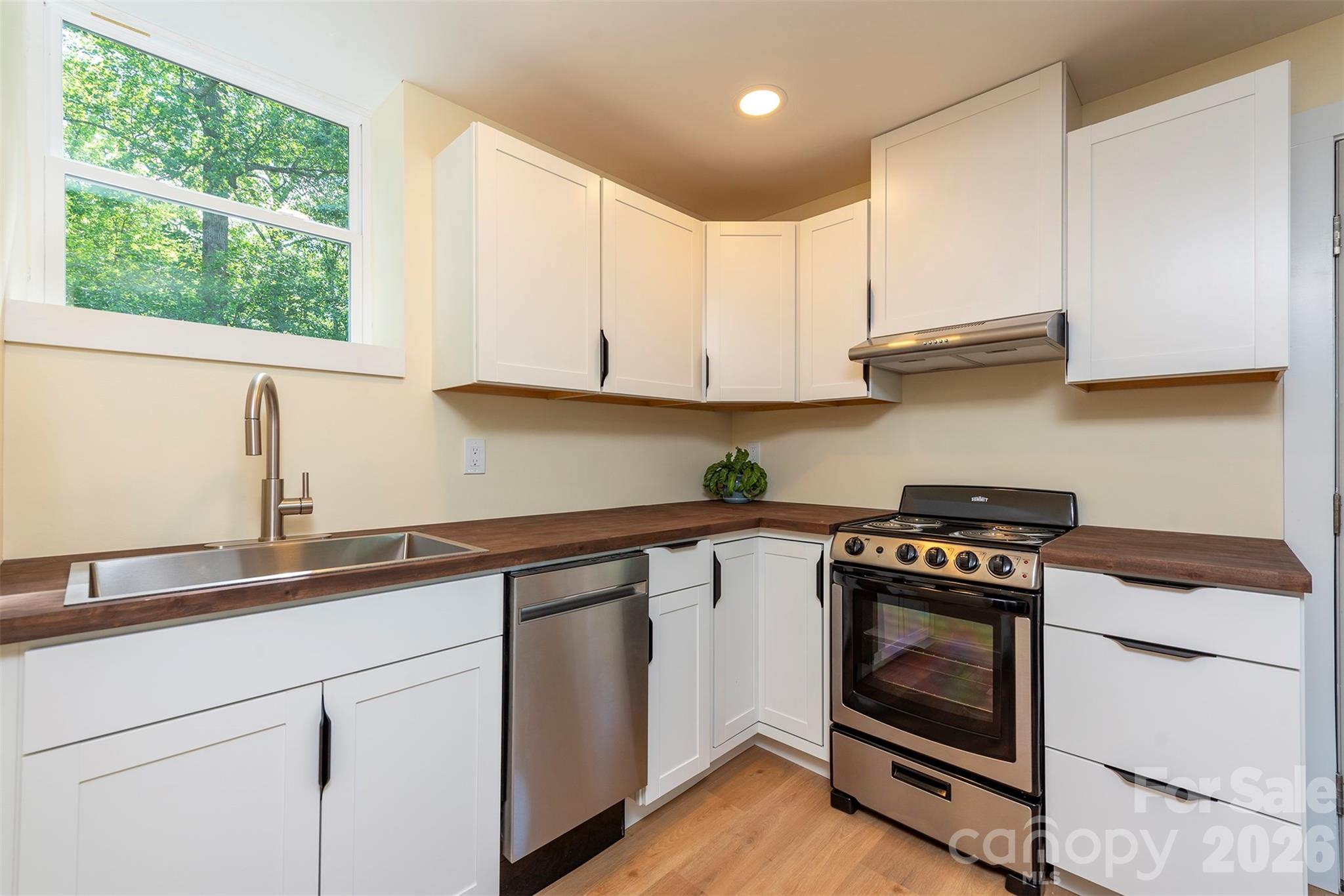 32 Harnett Street Property Photo 8