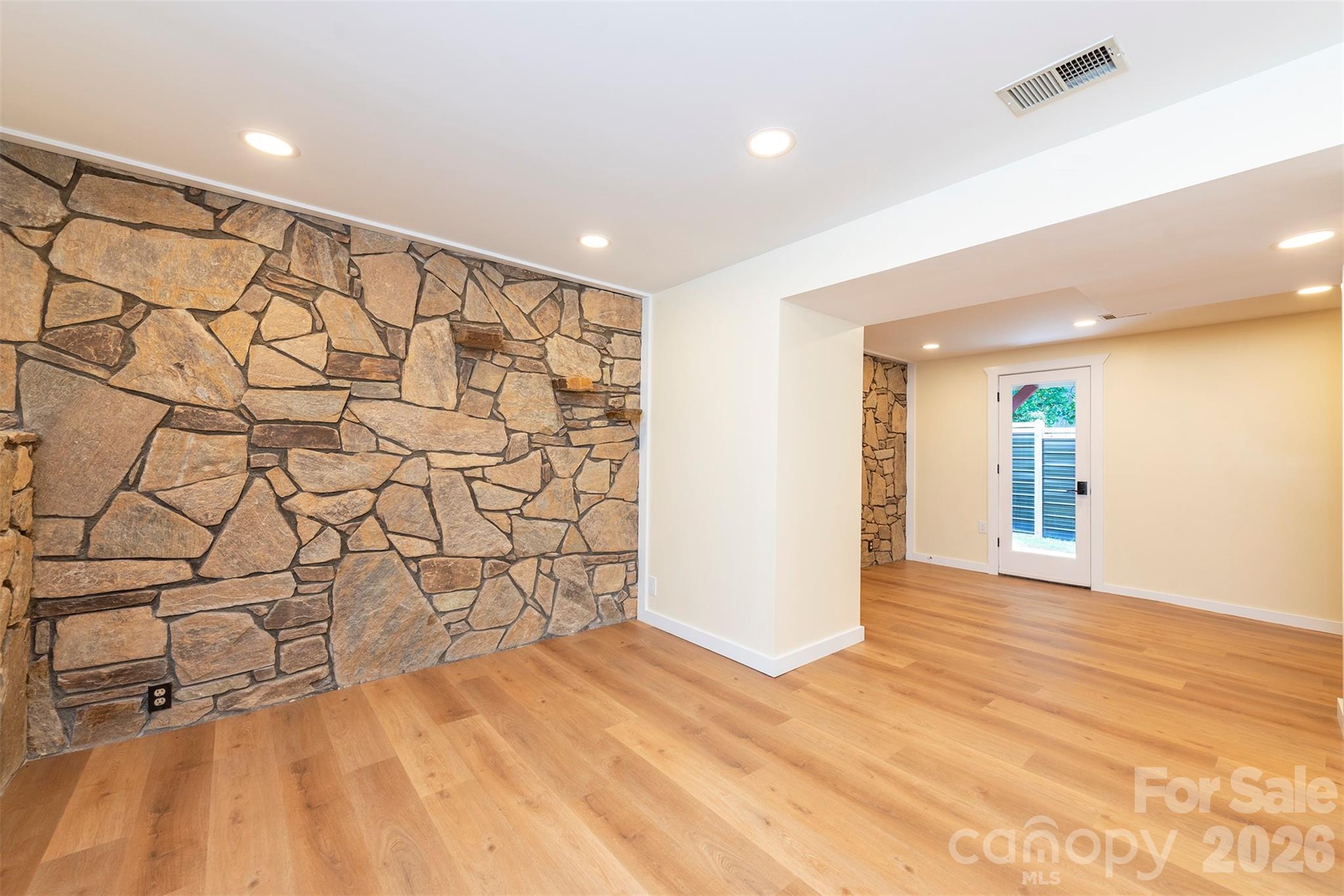 32 Harnett Street Property Photo 28