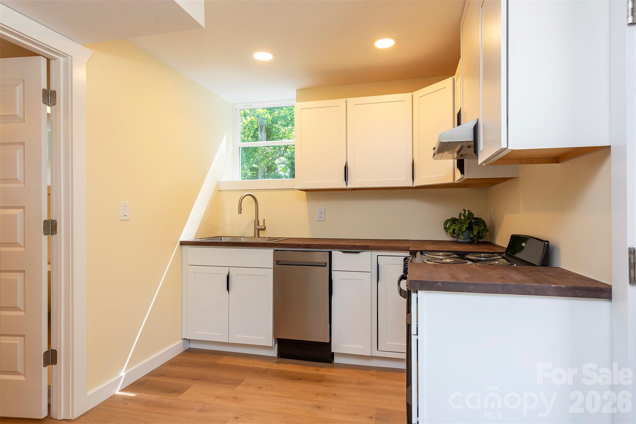 32 Harnett Street Property Photo 34