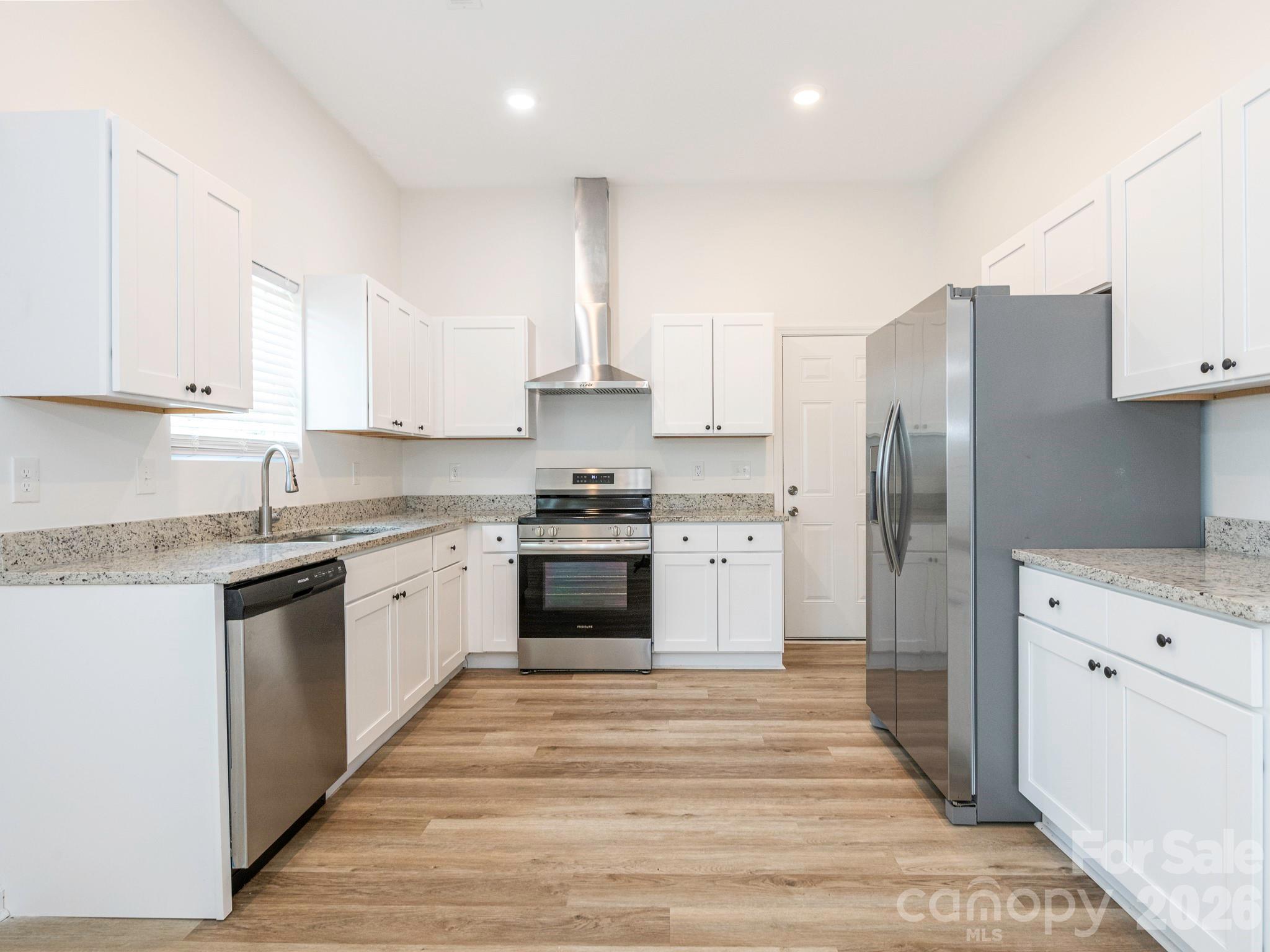 1474 Stroupe Street Property Photo 4