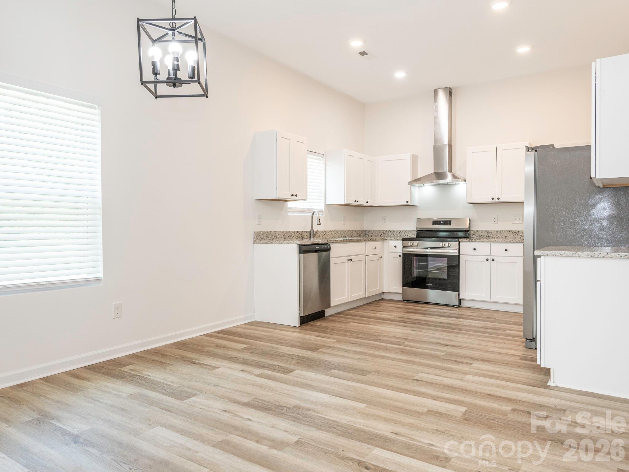1474 Stroupe Street Property Photo 7