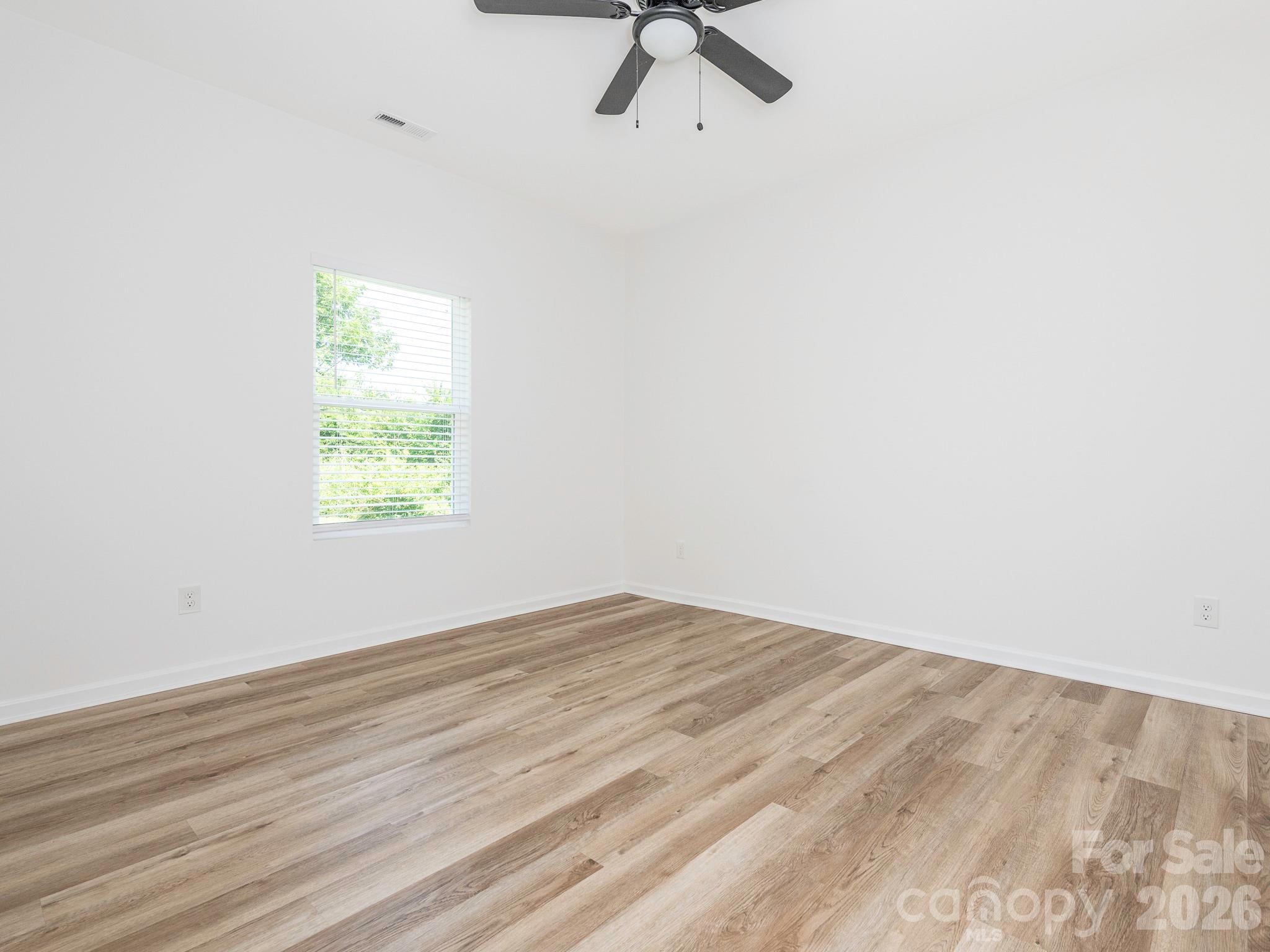 1474 Stroupe Street Property Photo 14