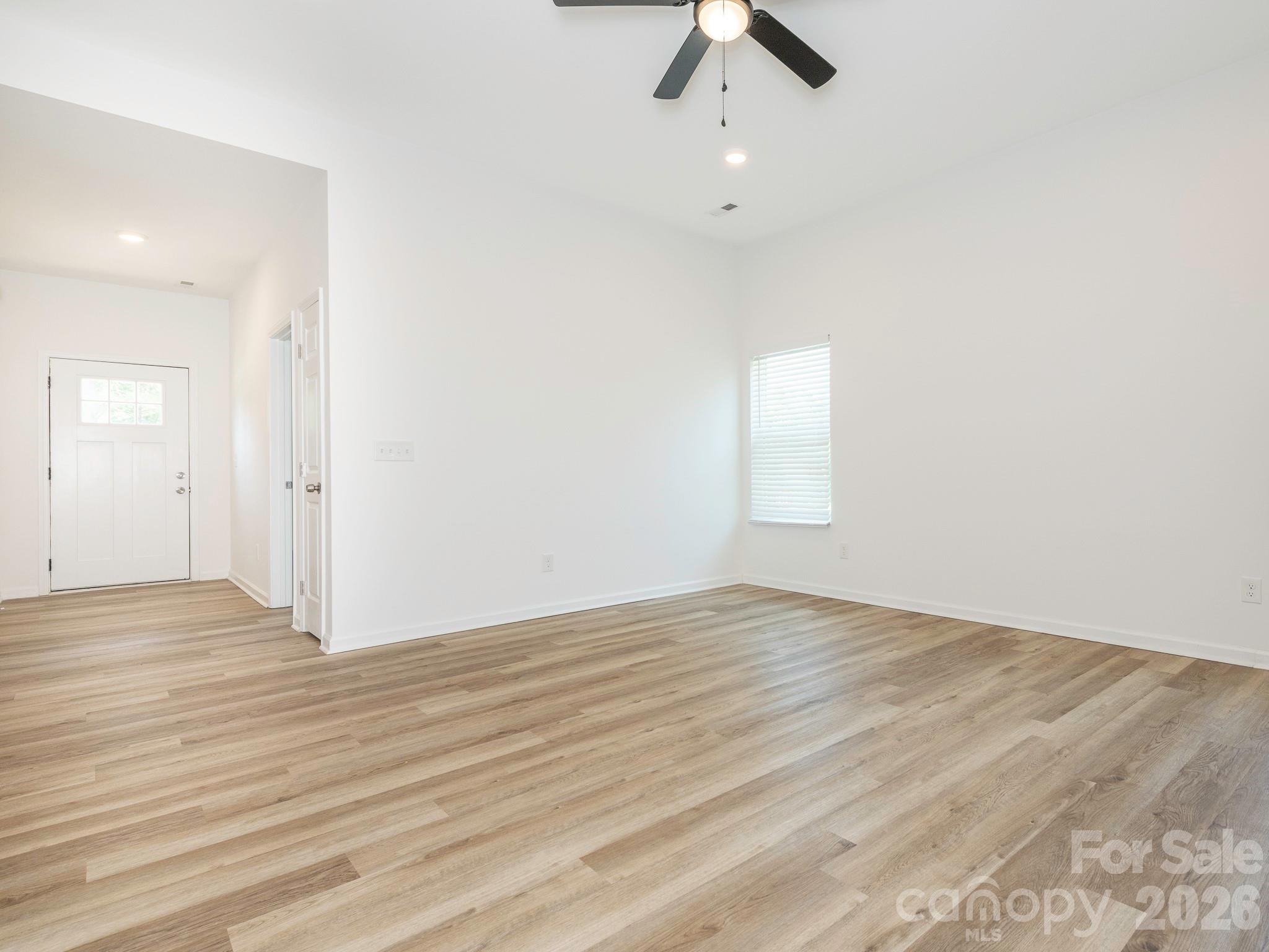 1474 Stroupe Street Property Photo 15