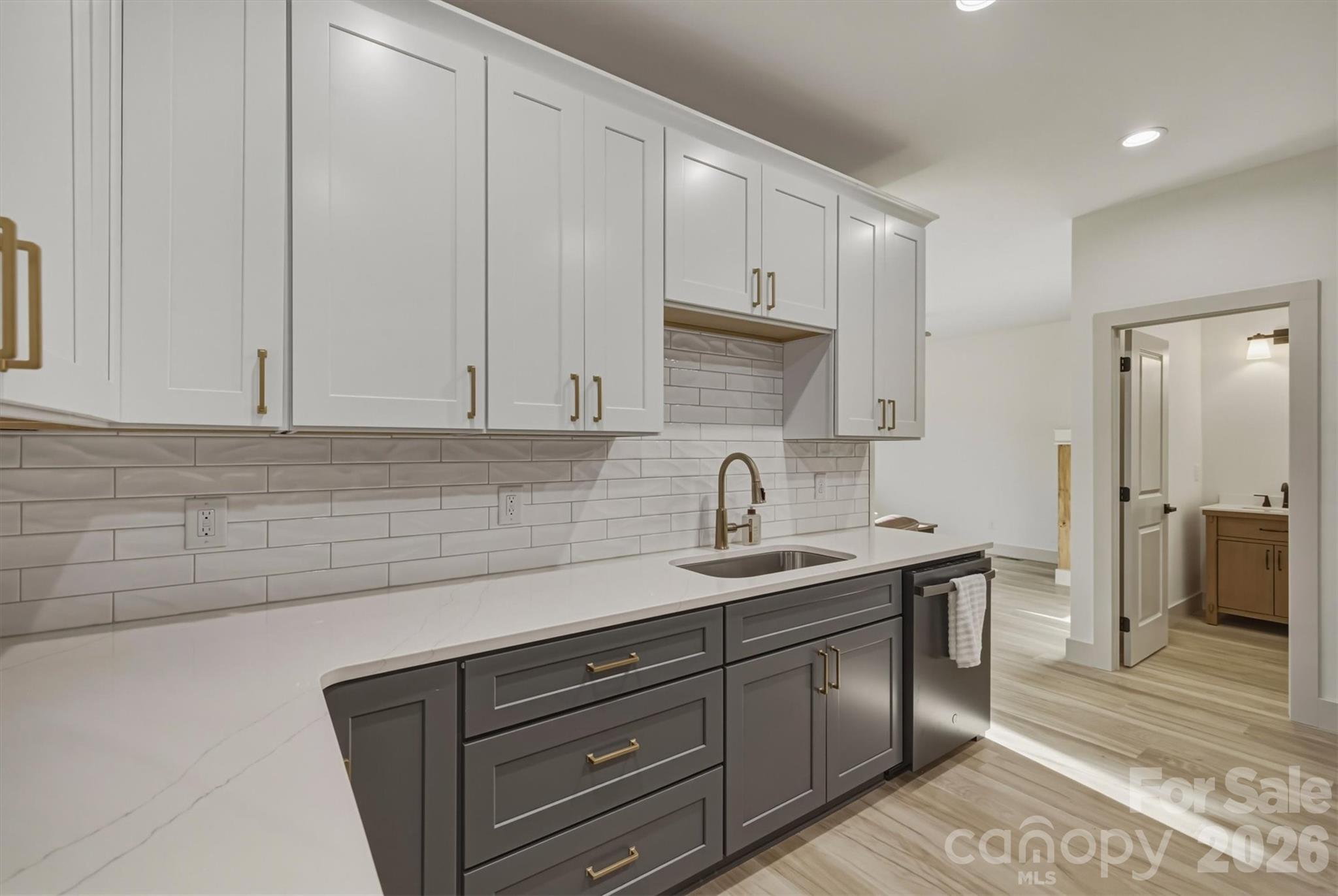 5676 Marblestone Drive Property Photo 8