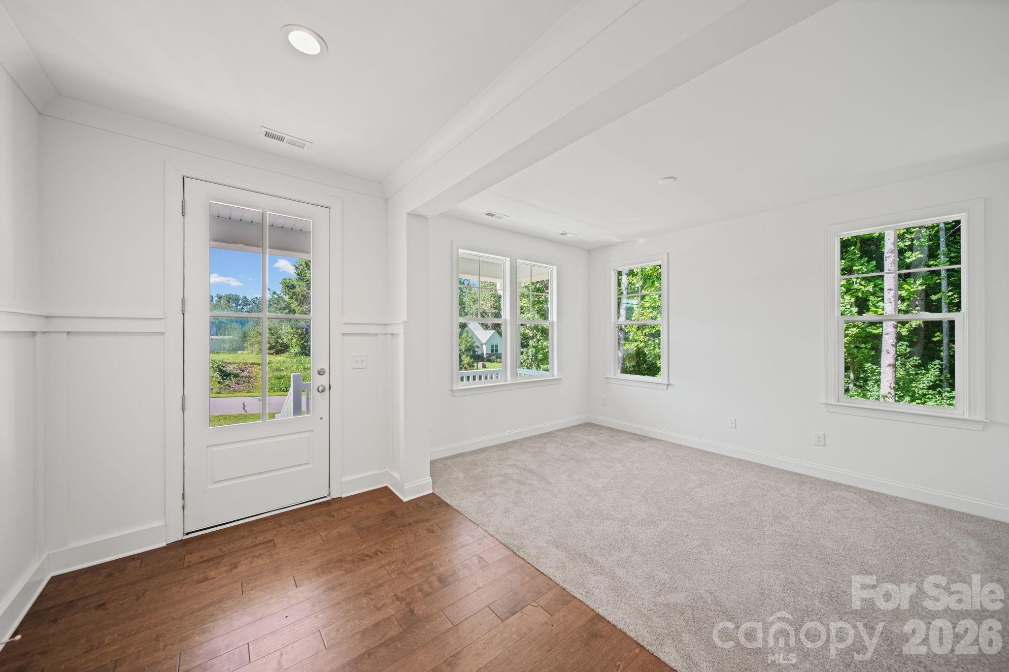 240 Goldenrod Circle Property Photo 3