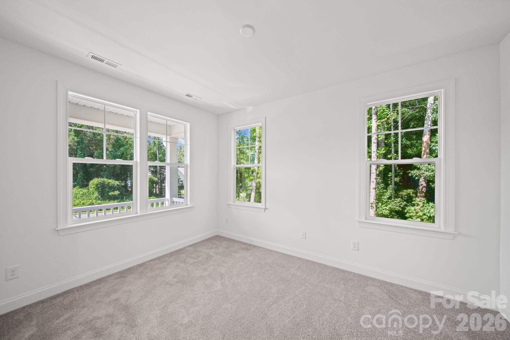 240 Goldenrod Circle Property Photo 4