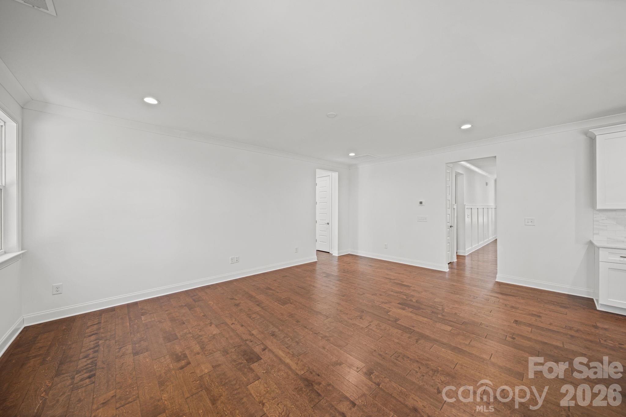 240 Goldenrod Circle Property Photo 7