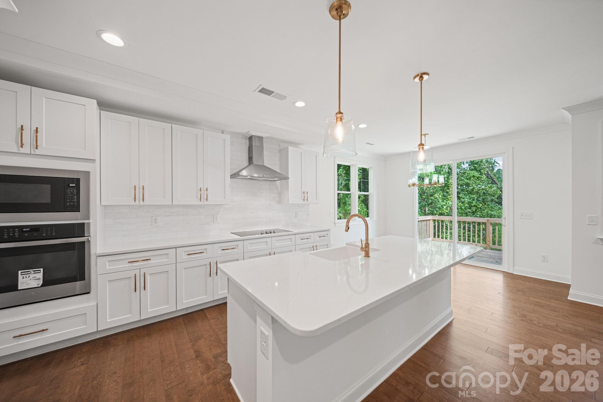 240 Goldenrod Circle Property Photo 9