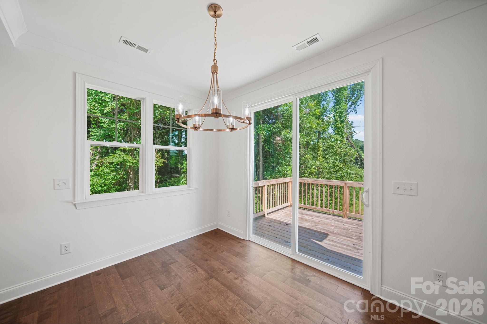 240 Goldenrod Circle Property Photo 12