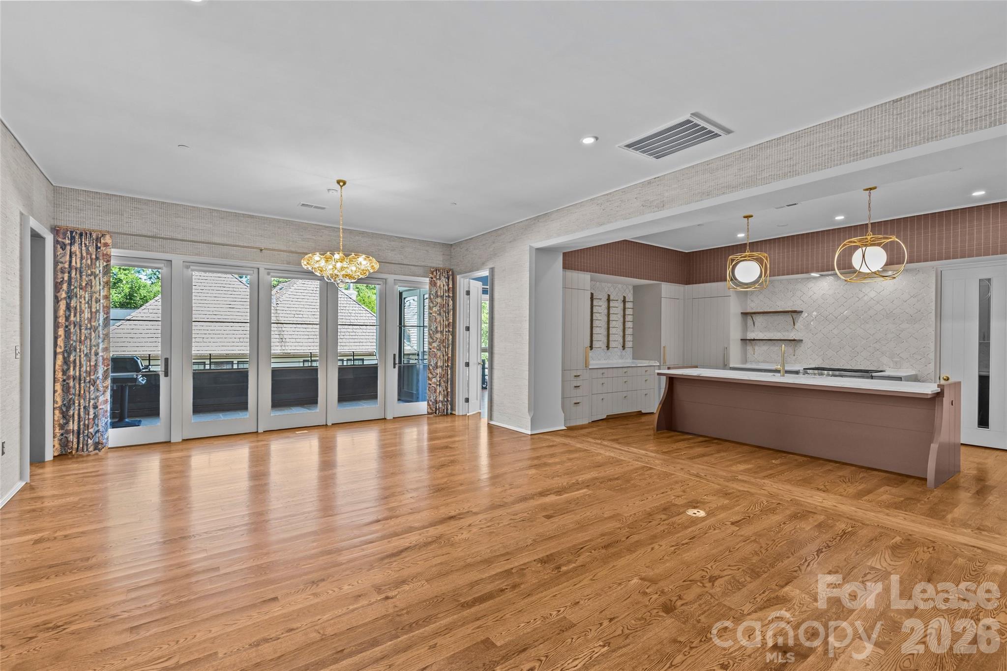 1172 Queens Road 8 Property Photo 9
