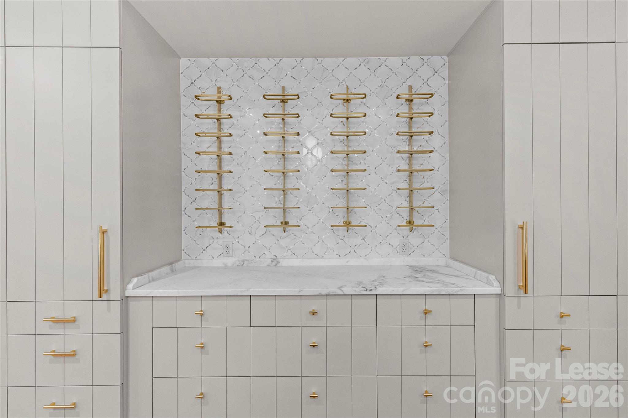 1172 Queens Road 8 Property Photo 13