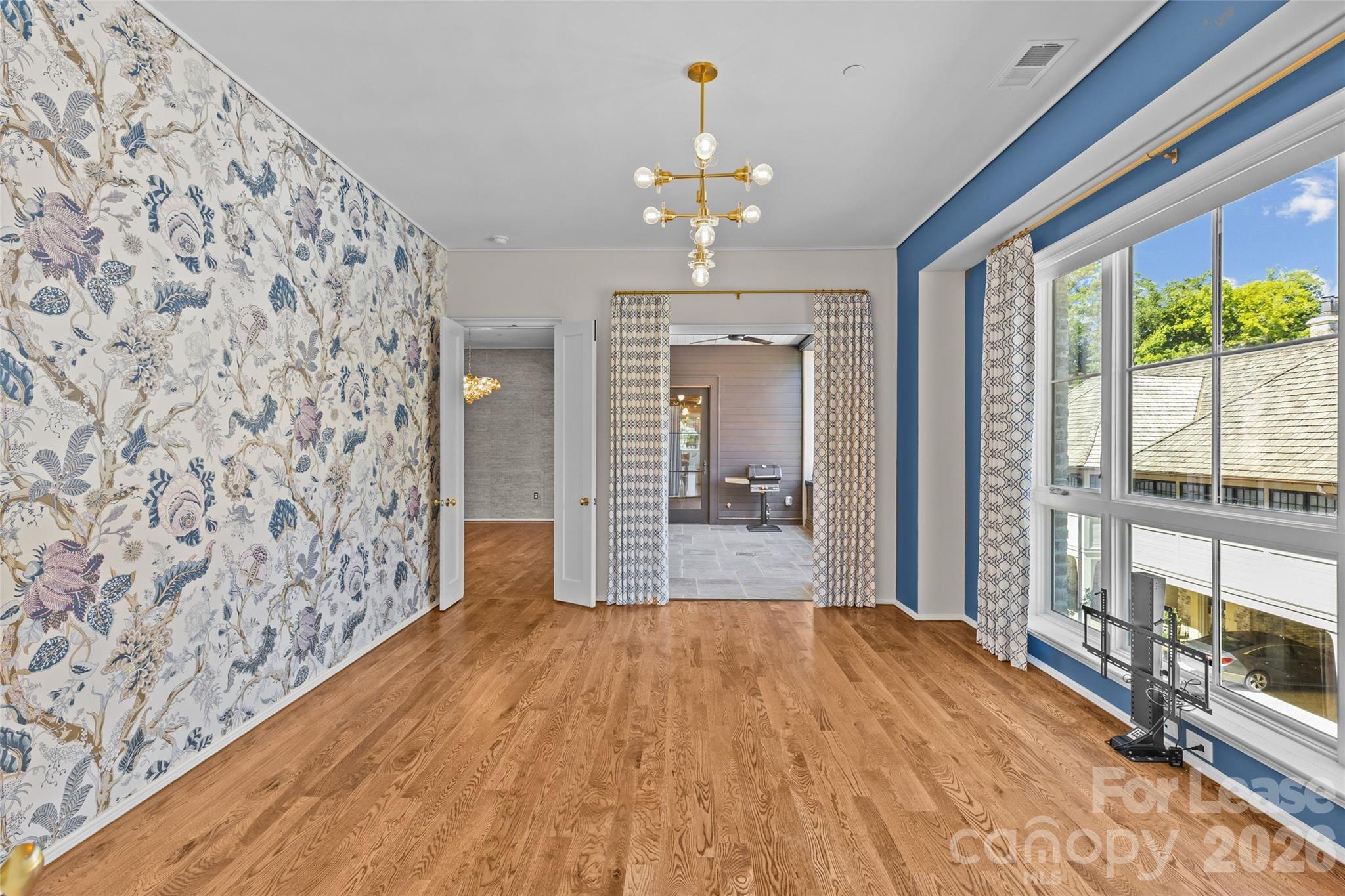 1172 Queens Road 8 Property Photo 24