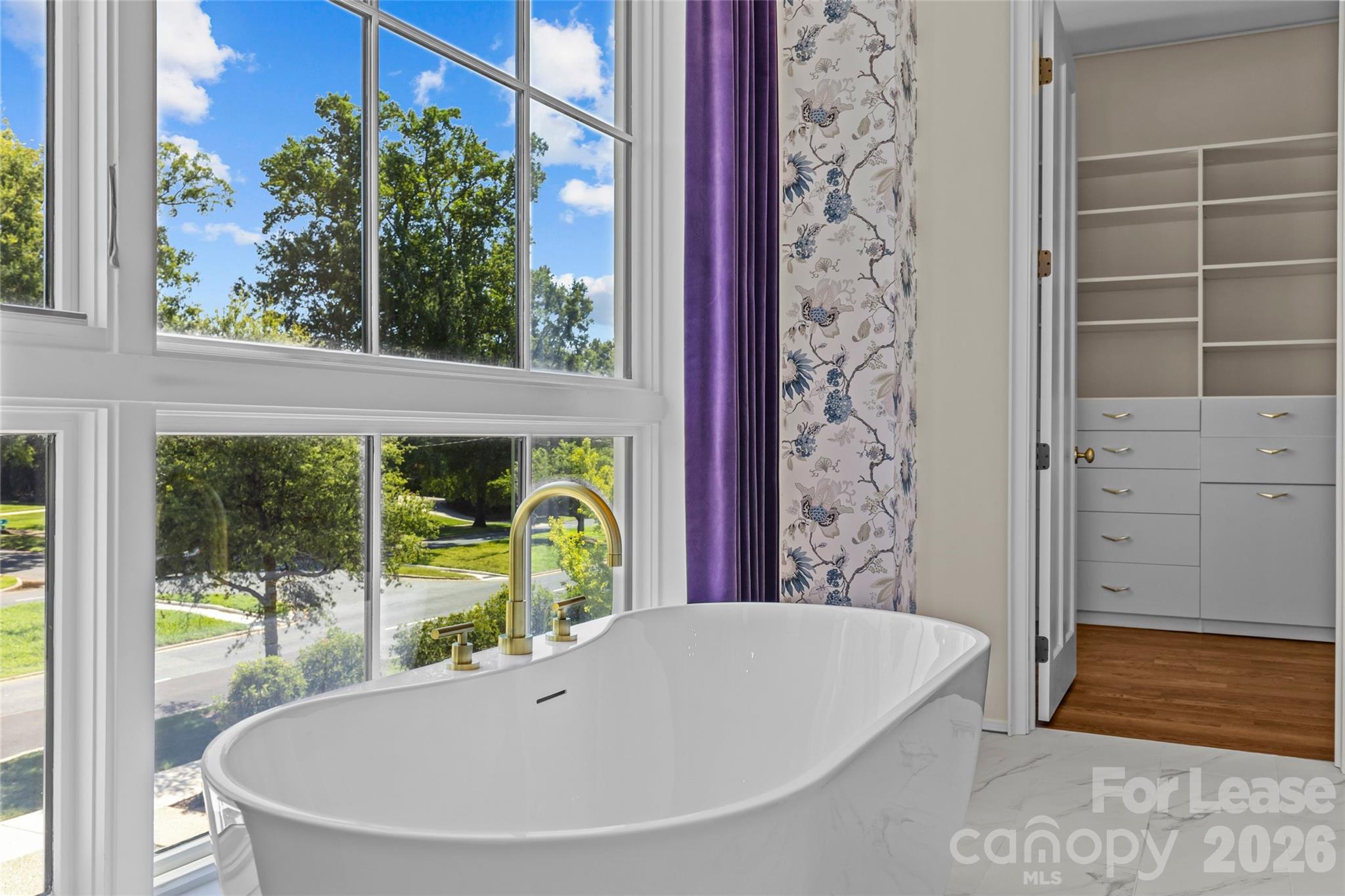 1172 Queens Road 8 Property Photo 28