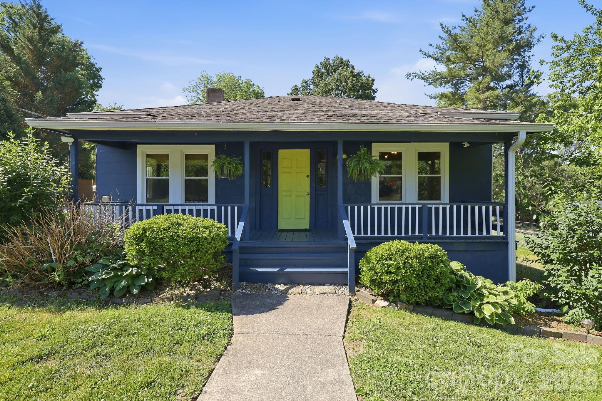 21 Clemmons Street Property Photo 2
