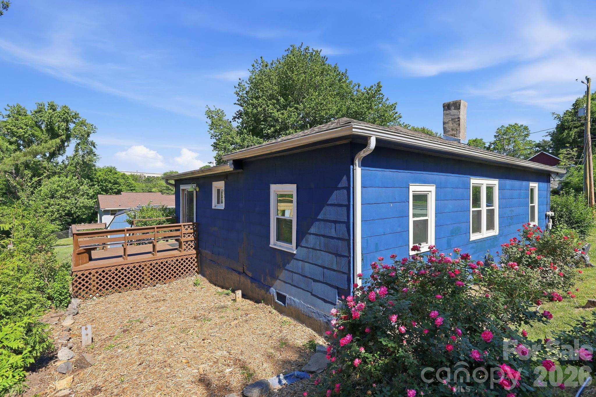 21 Clemmons Street Property Photo 35