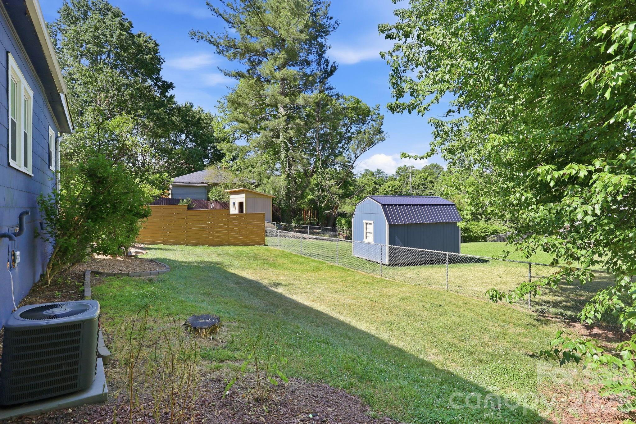 21 Clemmons Street Property Photo 39