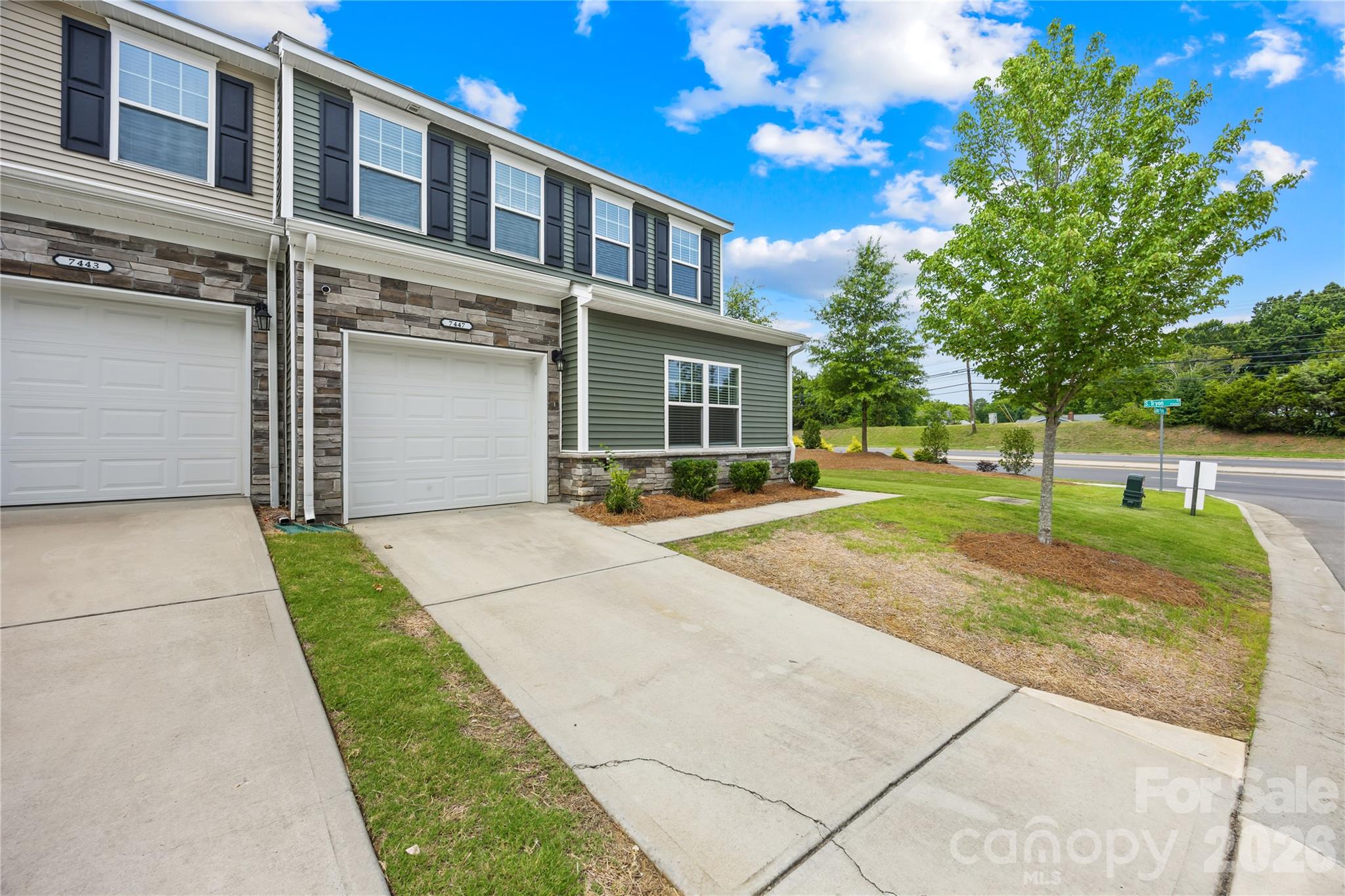 7447 Jane Parks Way Property Photo 2