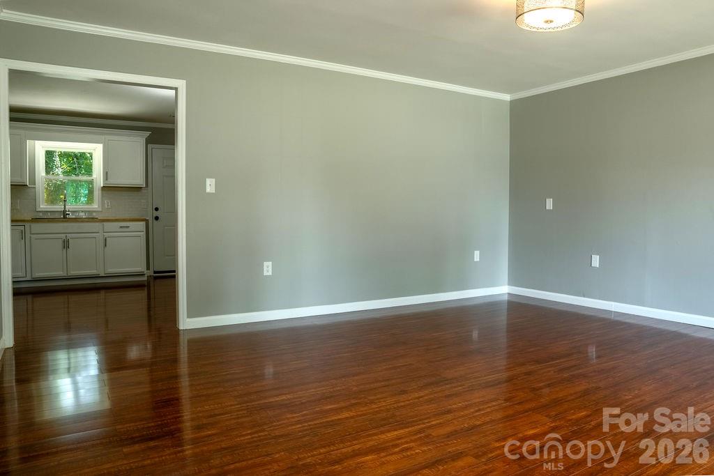 138 Oak Hill Drive Property Photo 3