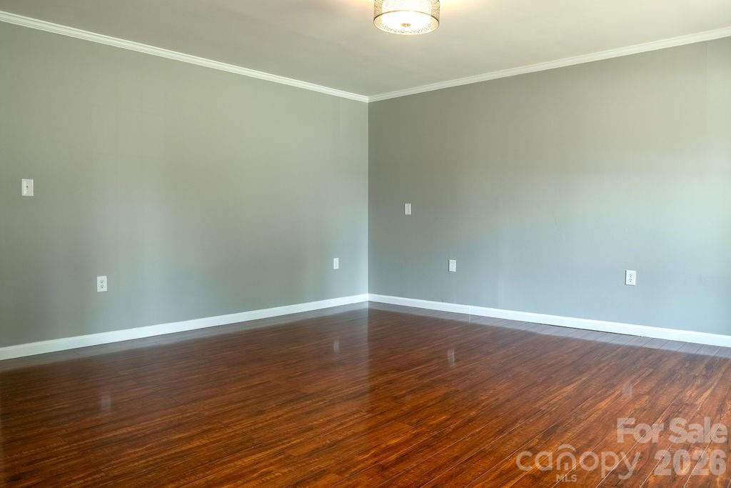 138 Oak Hill Drive Property Photo 4