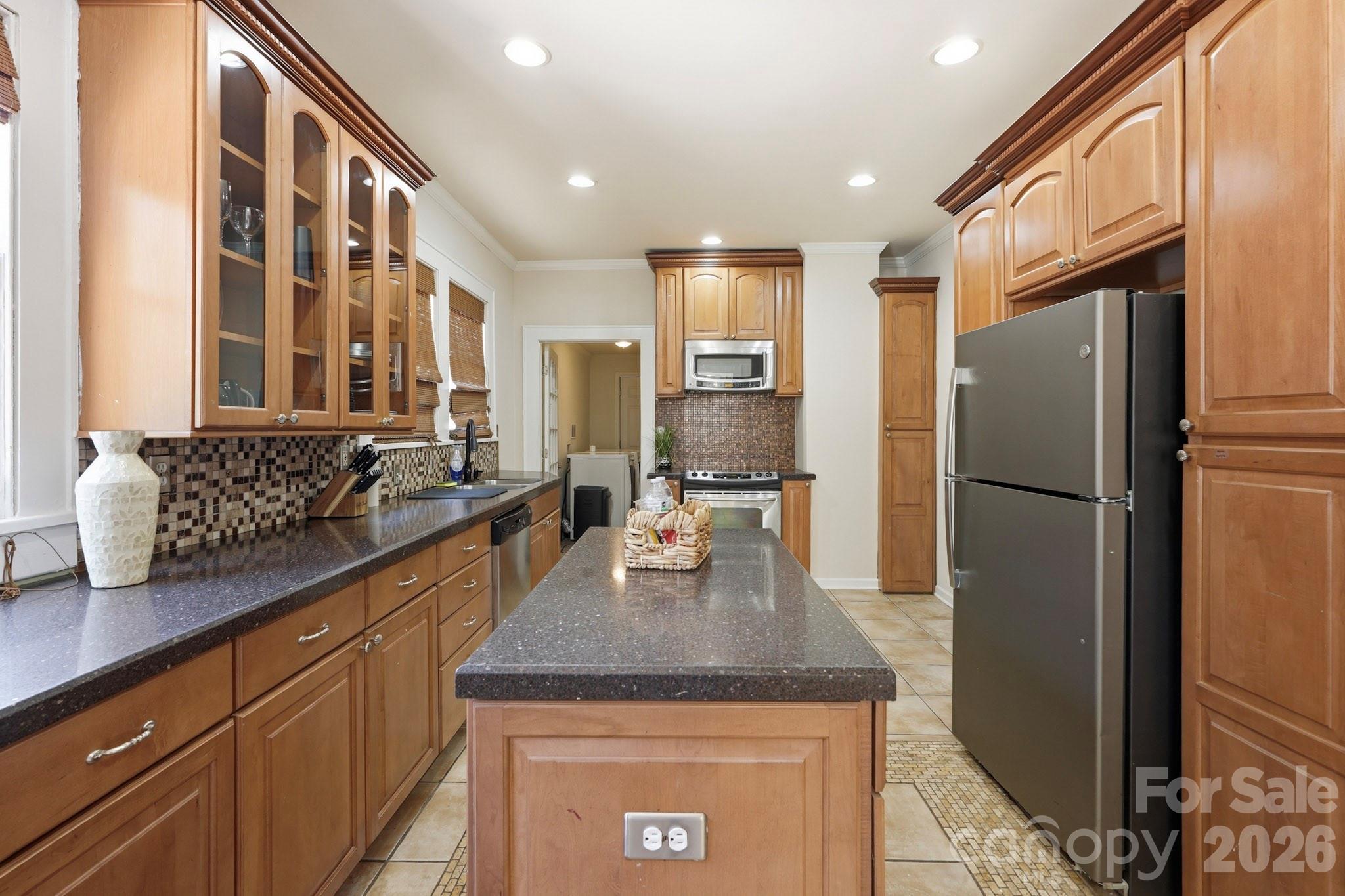 209 Grandin Road Property Photo 5