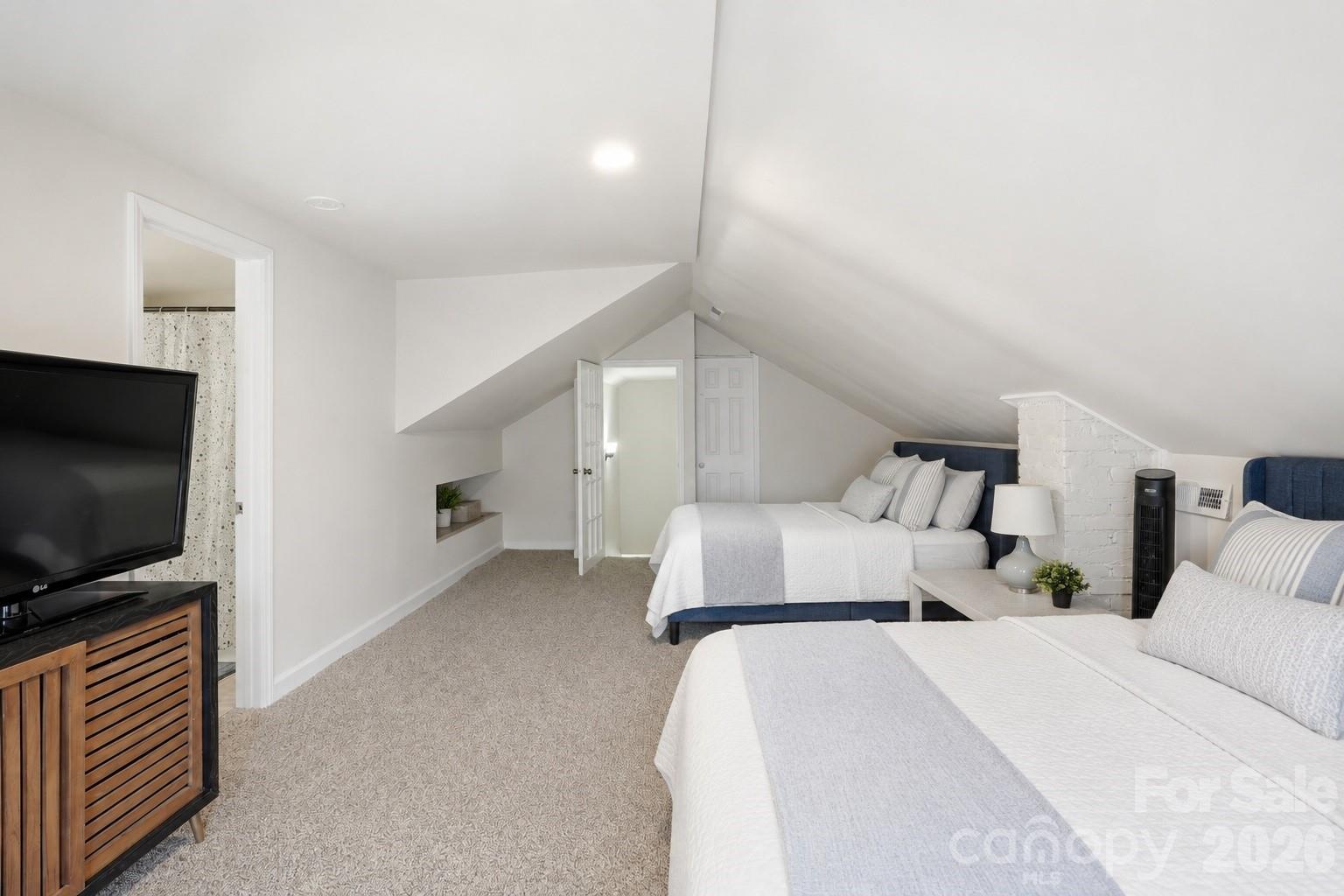 209 Grandin Road Property Photo 24