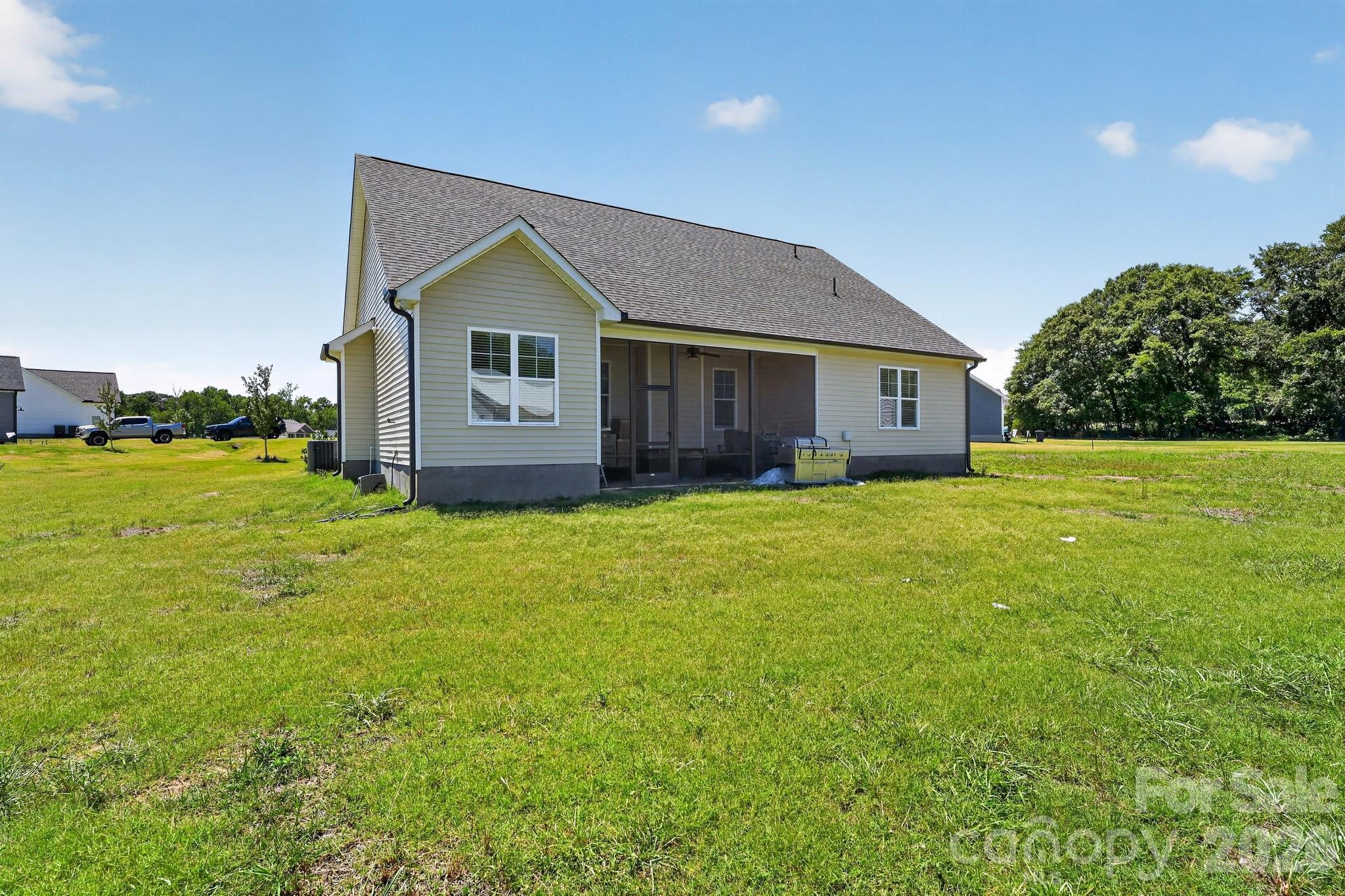 48 Tanseyleaf Drive Property Photo 18