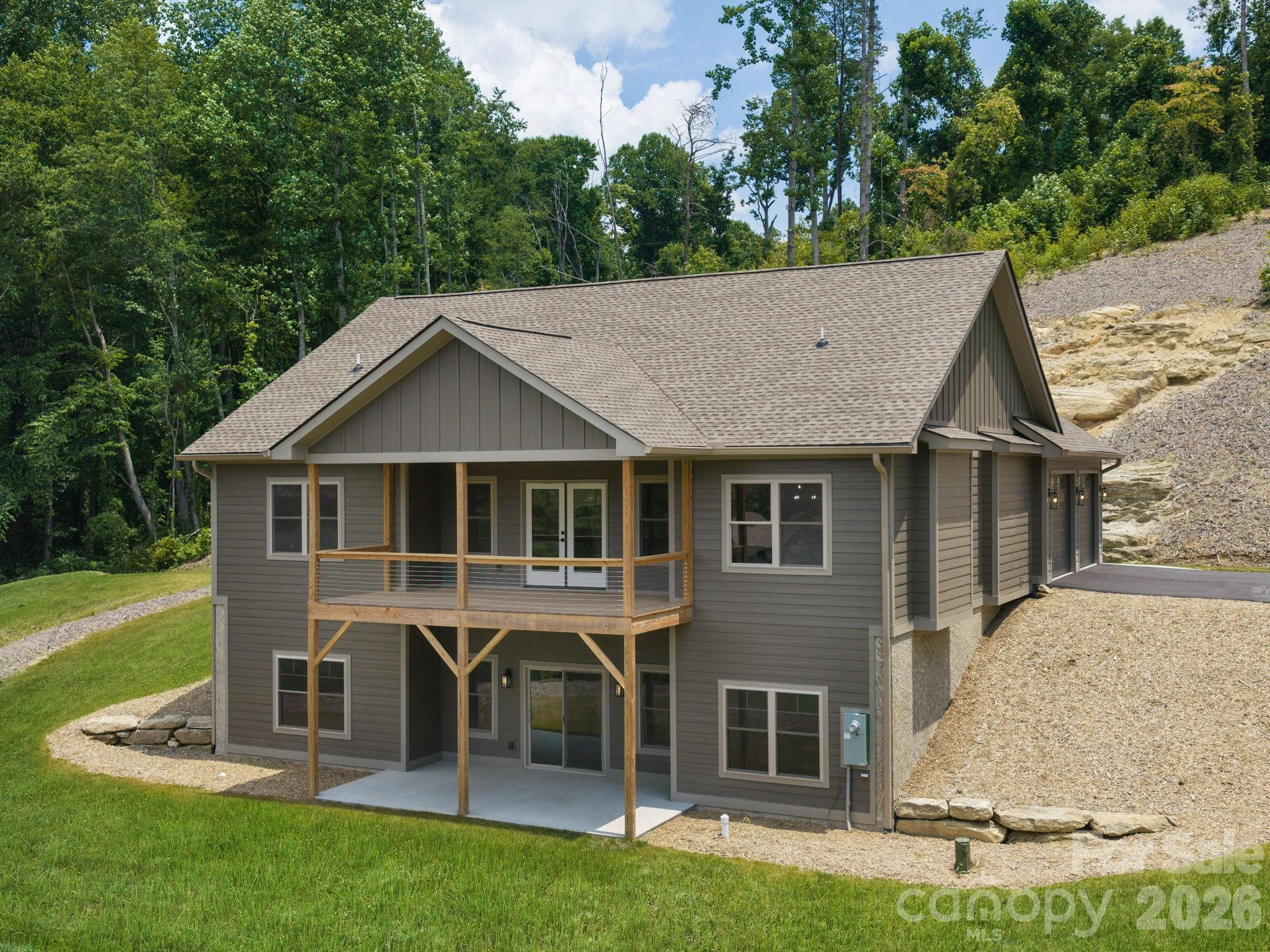 105 Sheila Wynne Drive Property Photo 1