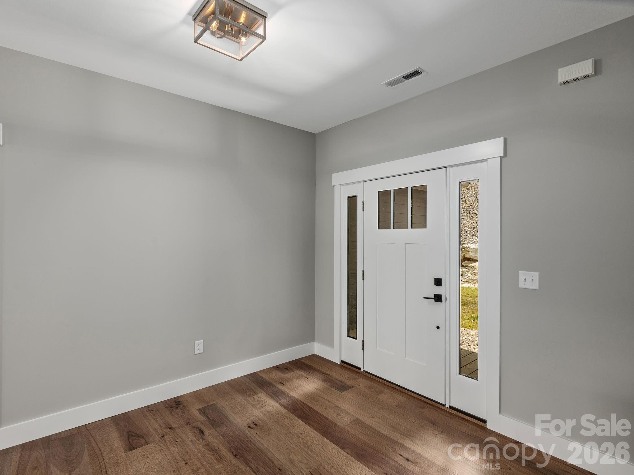 105 Sheila Wynne Drive Property Photo 8