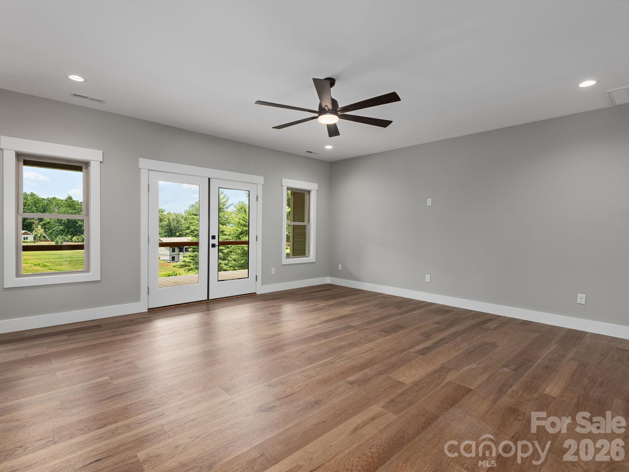 105 Sheila Wynne Drive Property Photo 11