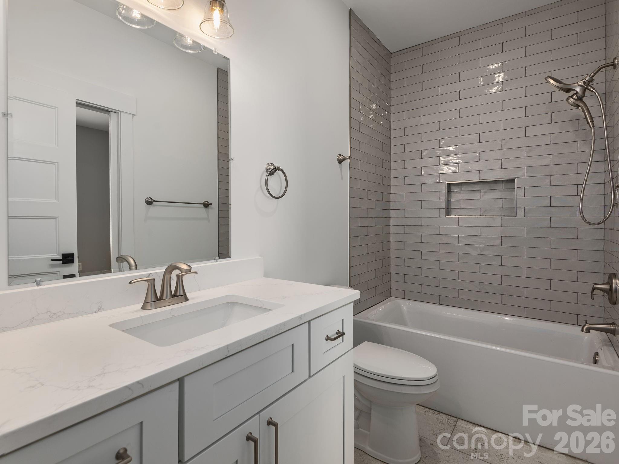 105 Sheila Wynne Drive Property Photo 24