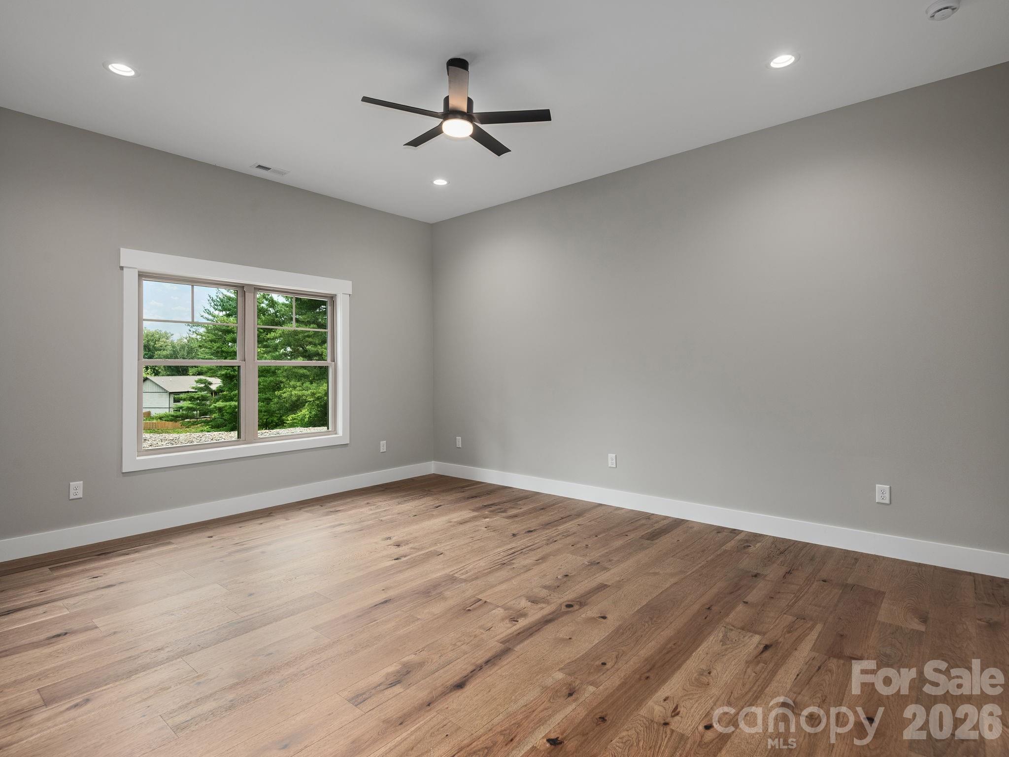 105 Sheila Wynne Drive Property Photo 29