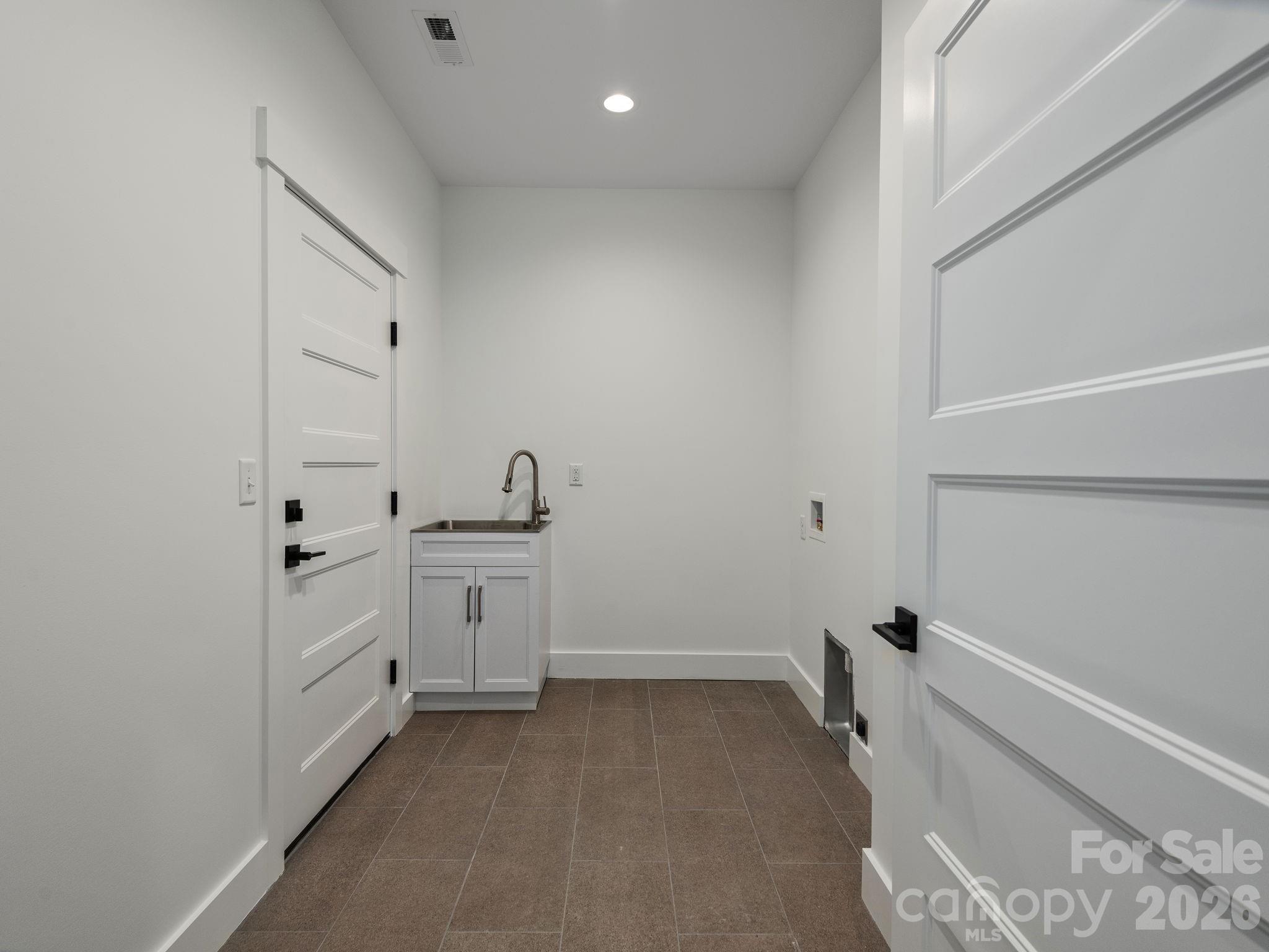 105 Sheila Wynne Drive Property Photo 33