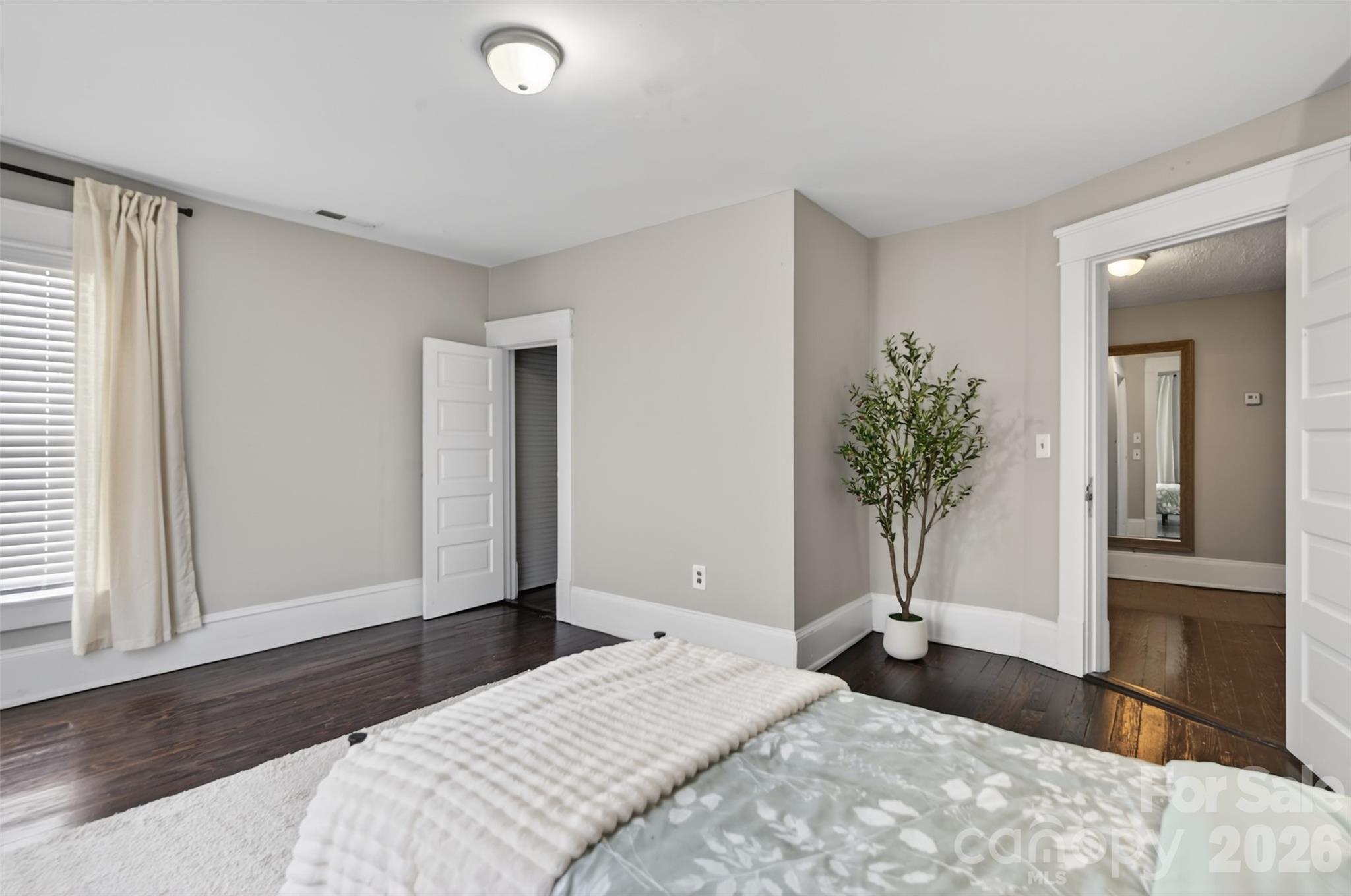 610 Westside Drive Property Photo 24