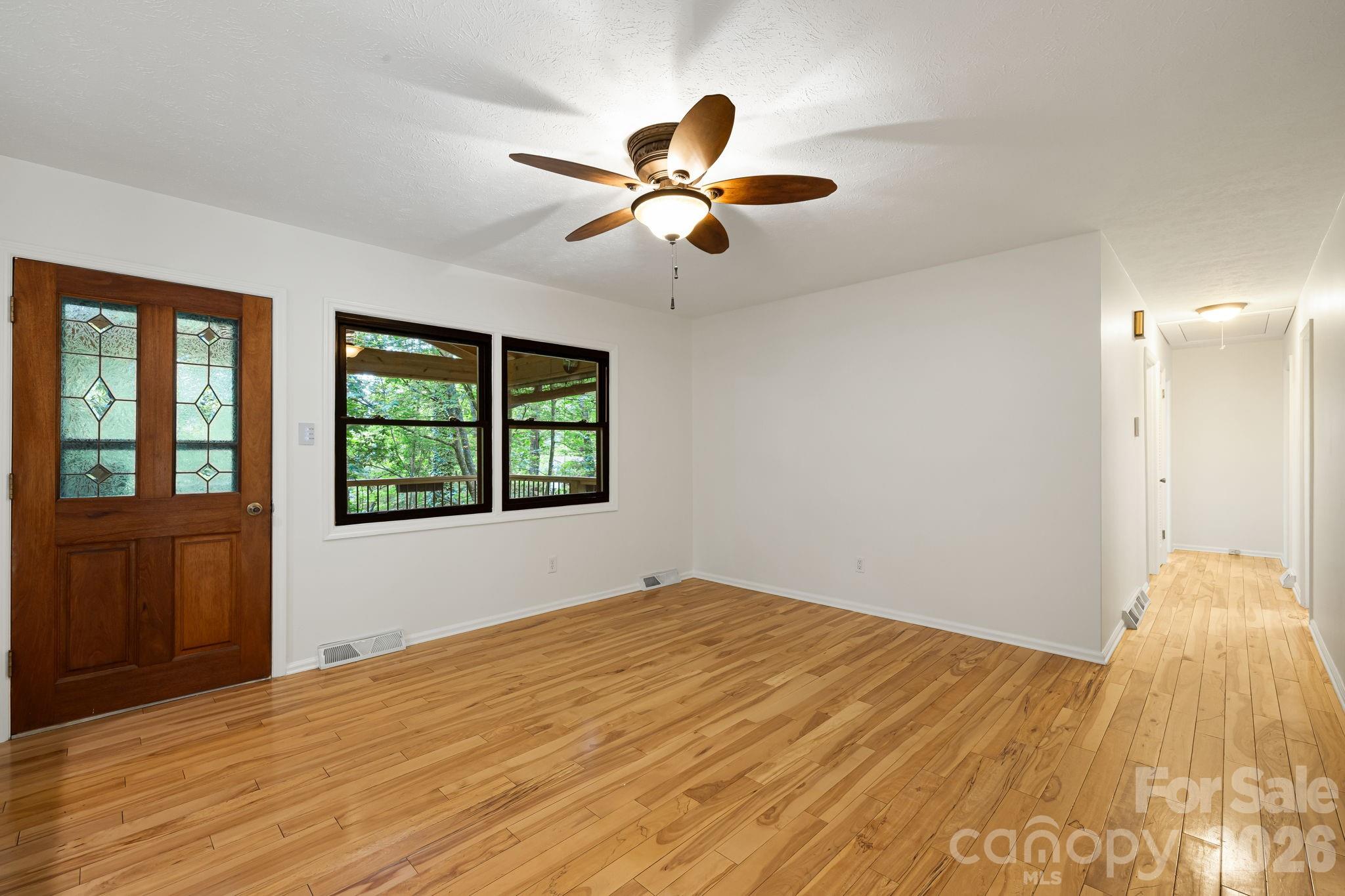 10 Botany View Court Property Photo 8