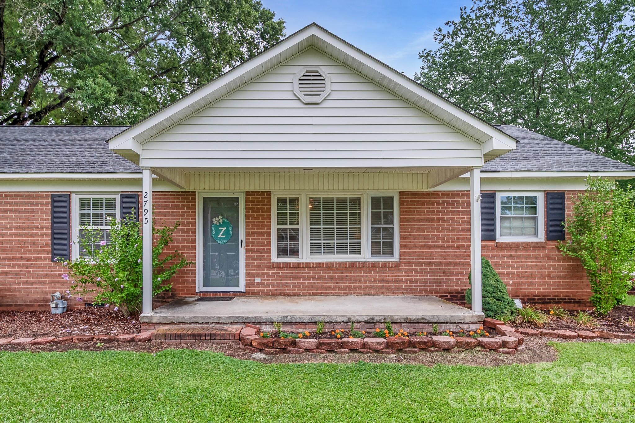 2795 Cane Mill Road Property Photo 1