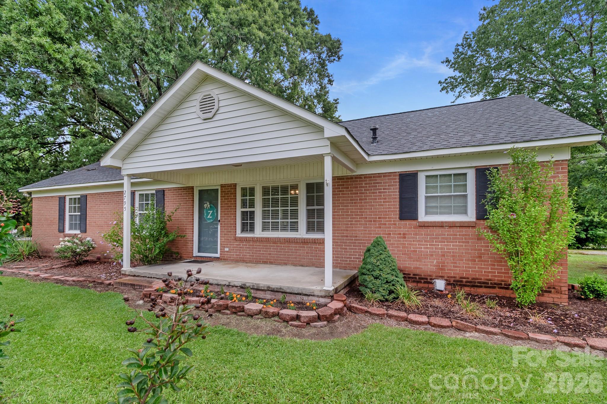 2795 Cane Mill Road Property Photo 2