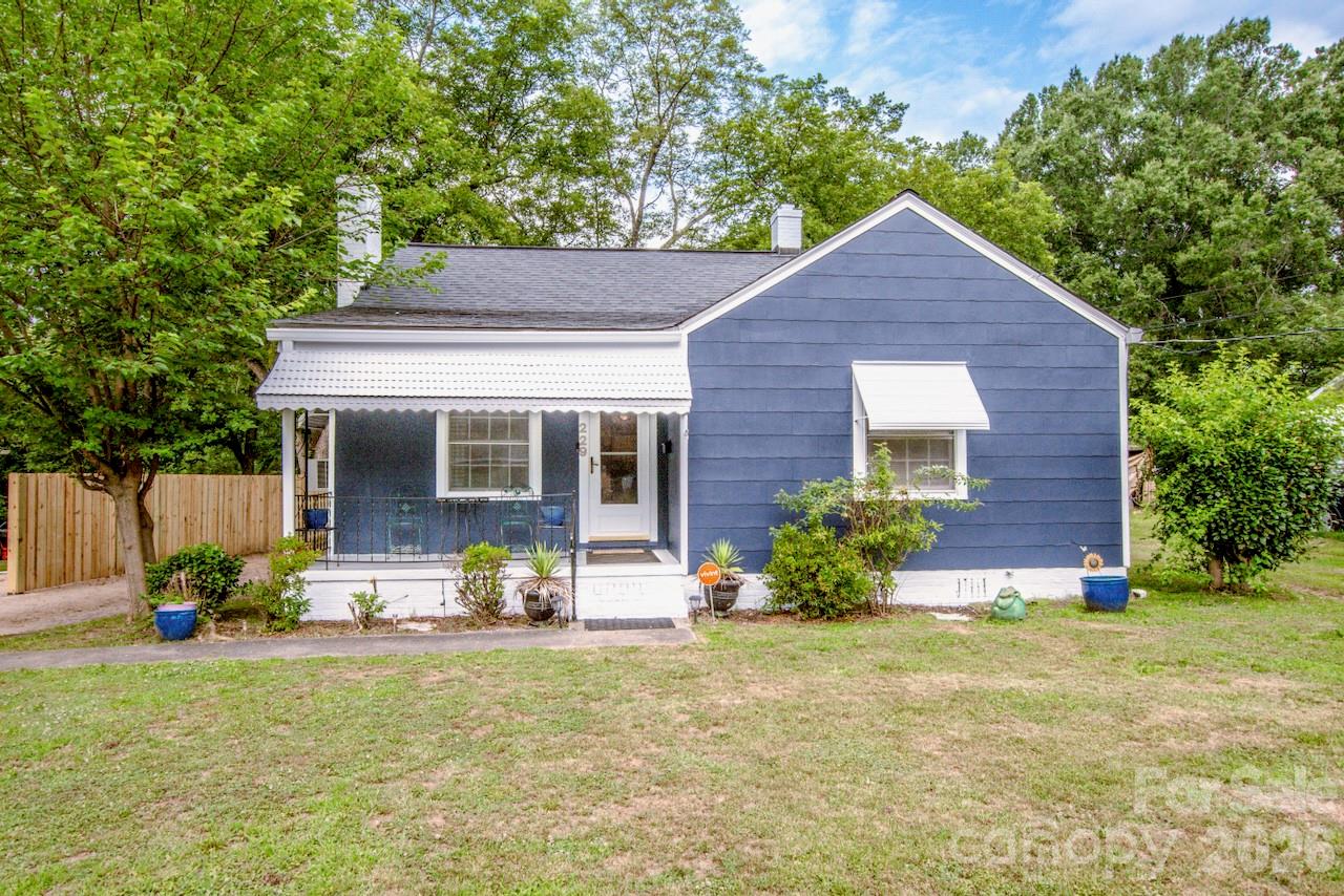 229 E Mcneely Avenue Property Photo 1