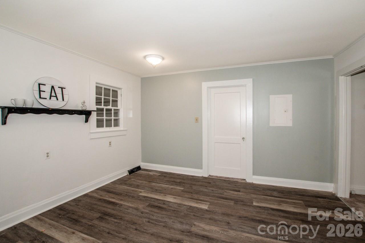 229 E Mcneely Avenue Property Photo 19