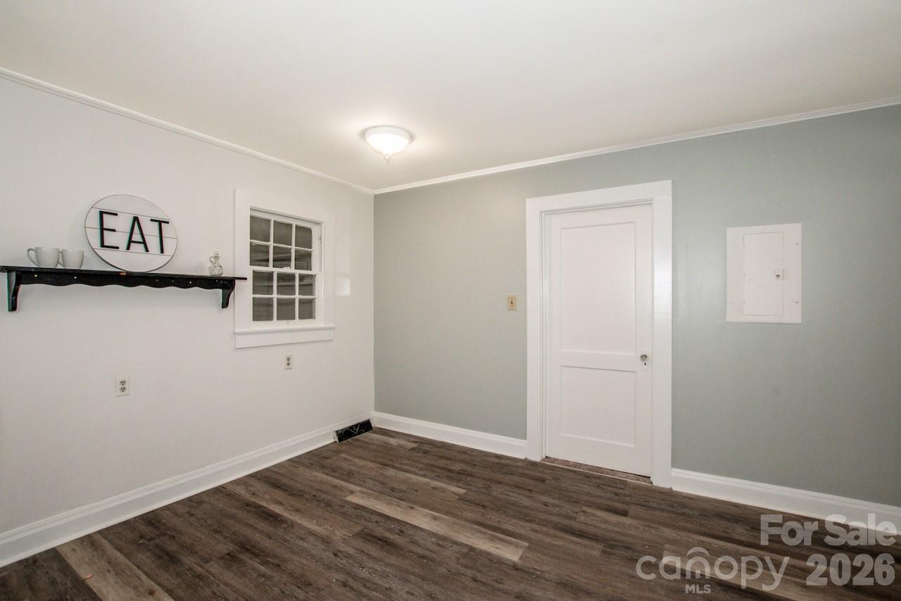 229 E Mcneely Avenue Property Photo 20