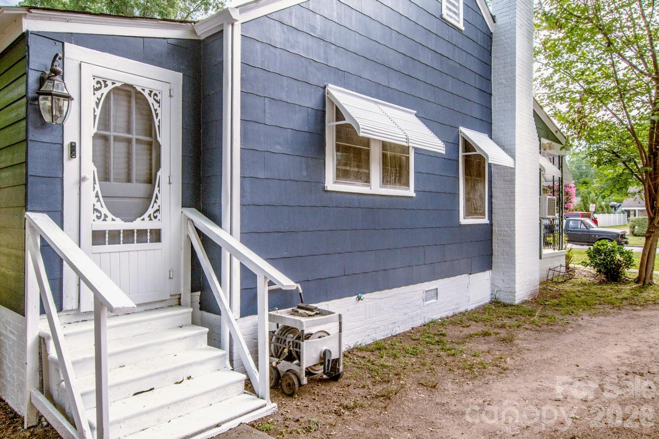 229 E Mcneely Avenue Property Photo 31