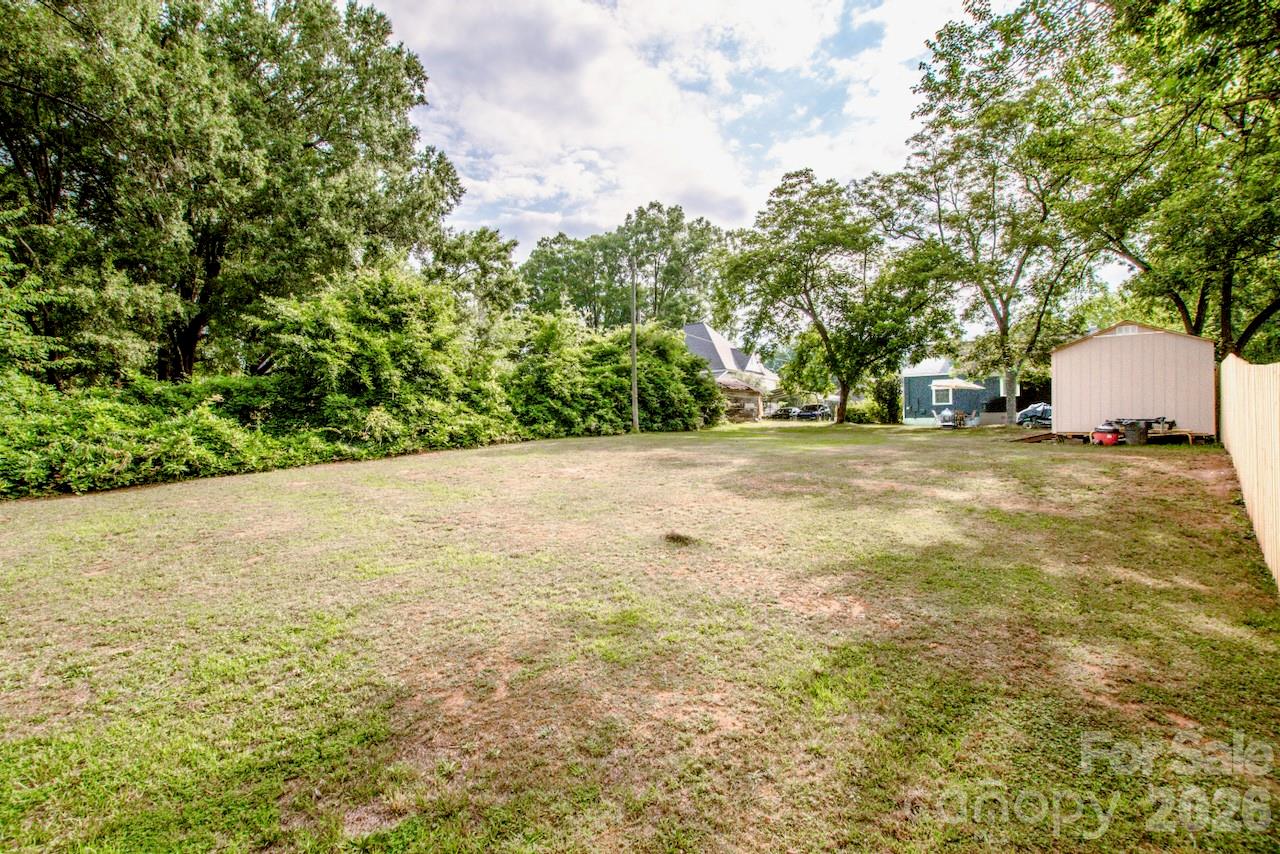 229 E Mcneely Avenue Property Photo 36